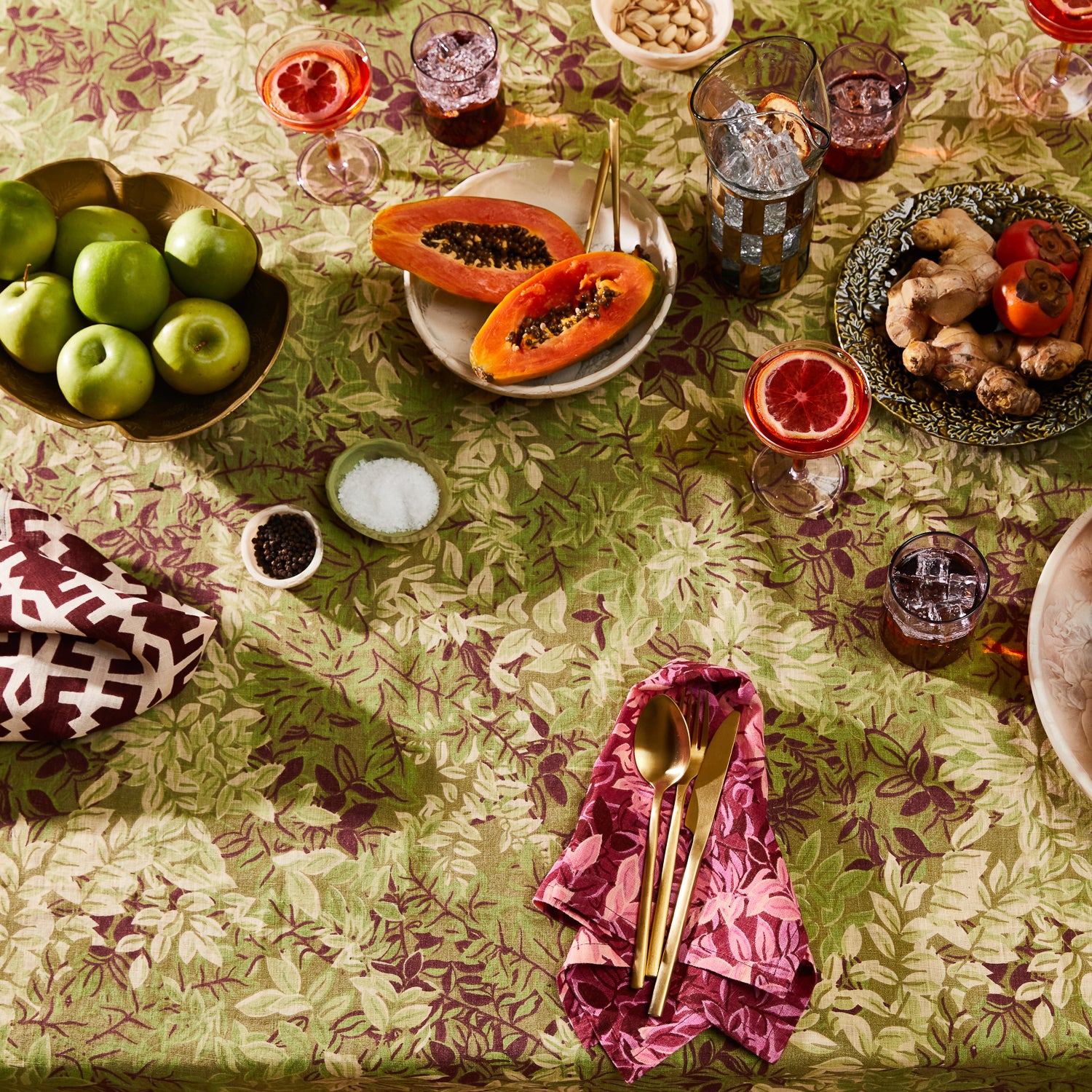 Alka Premium Reed Tablecloth - Waterproof & Stain-Resistant Dining Table Cover for Everyday Use, Parties, and Outdoor Gatherings