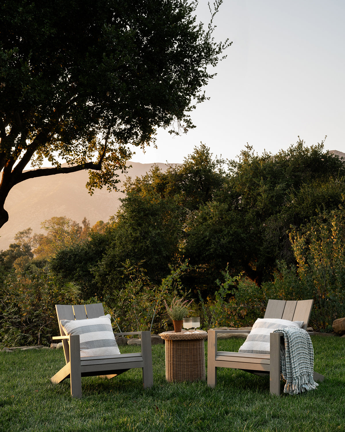 Premium Triby Gray Outdoor Lounge Chair - Waterproof & Weather-Resistant Patio Furniture for Poolside, Garden, and Backyard Relaxation