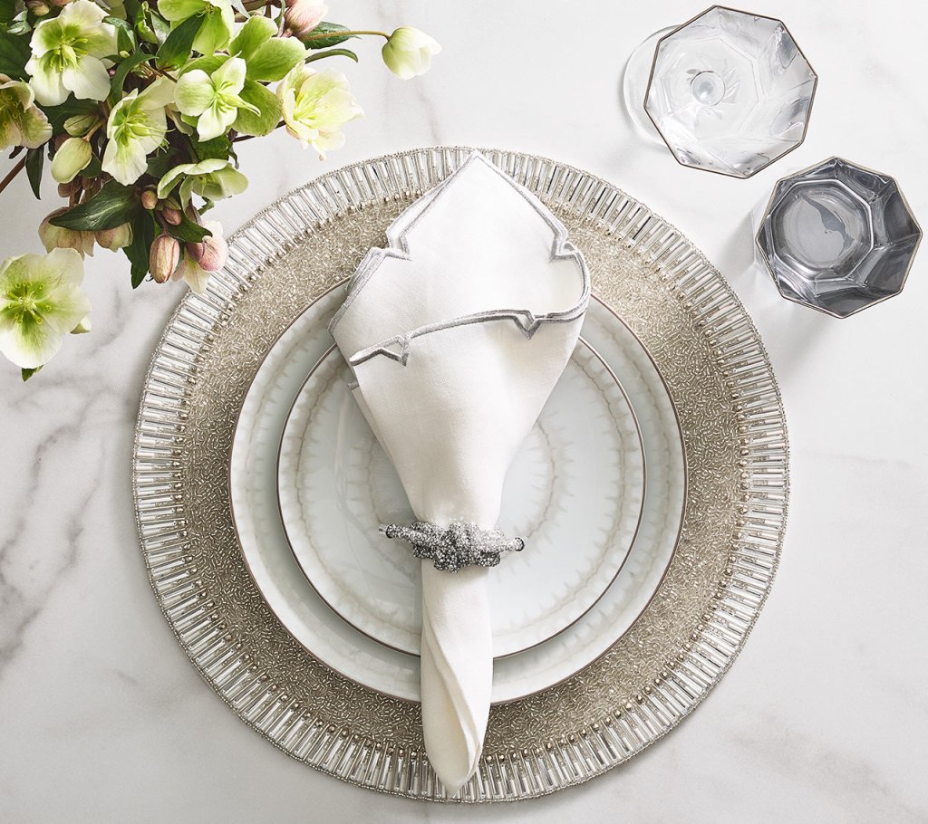 Premium White & Silver Divot Napkins - Set of 4 for Elegant Dining, Parties & Special Occasions