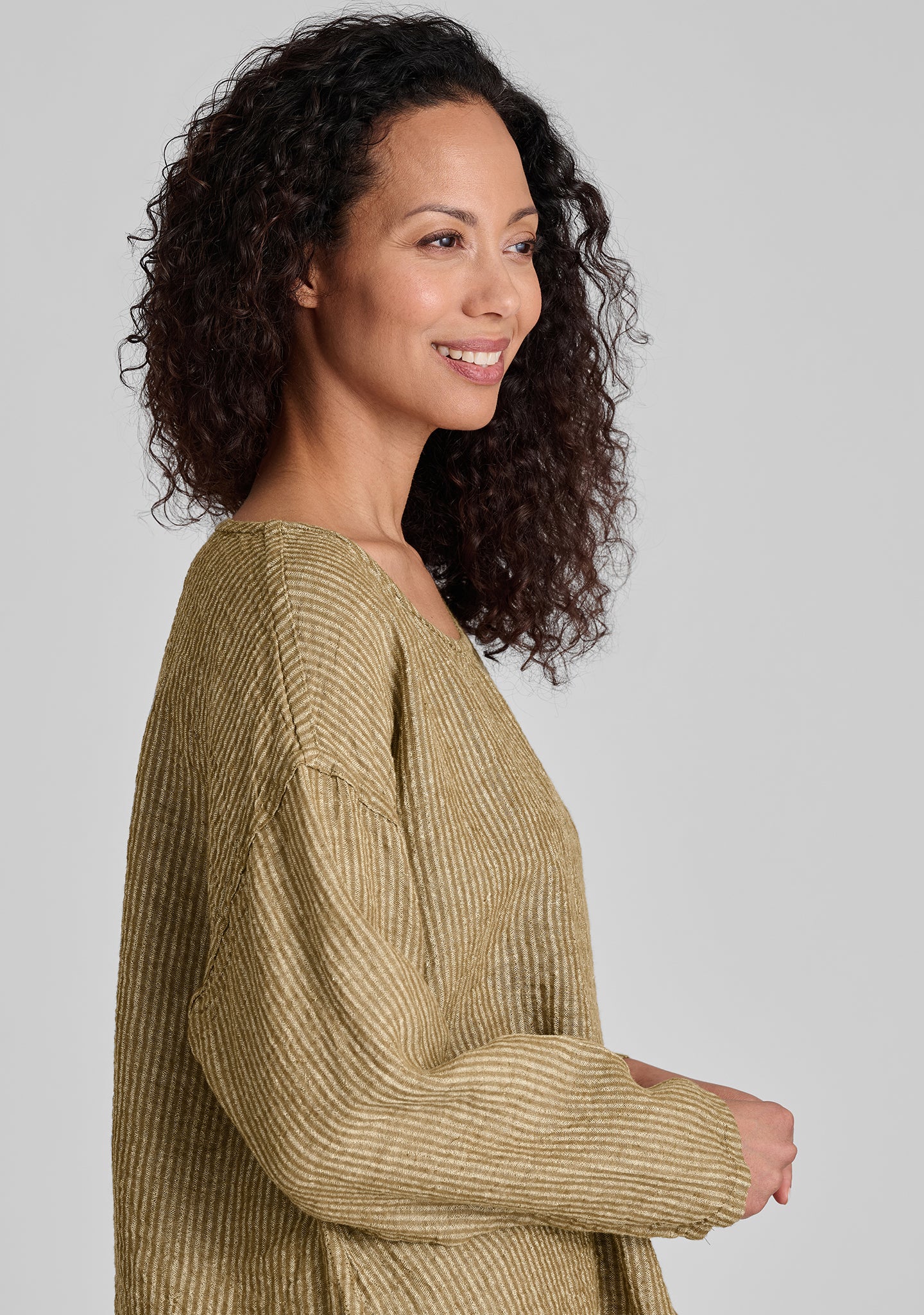 Stylish Long Sleeve Linen Shirt for Women - Breathable & Comfortable Casual Wear - Perfect for Office, Travel, and Summer Outfits
