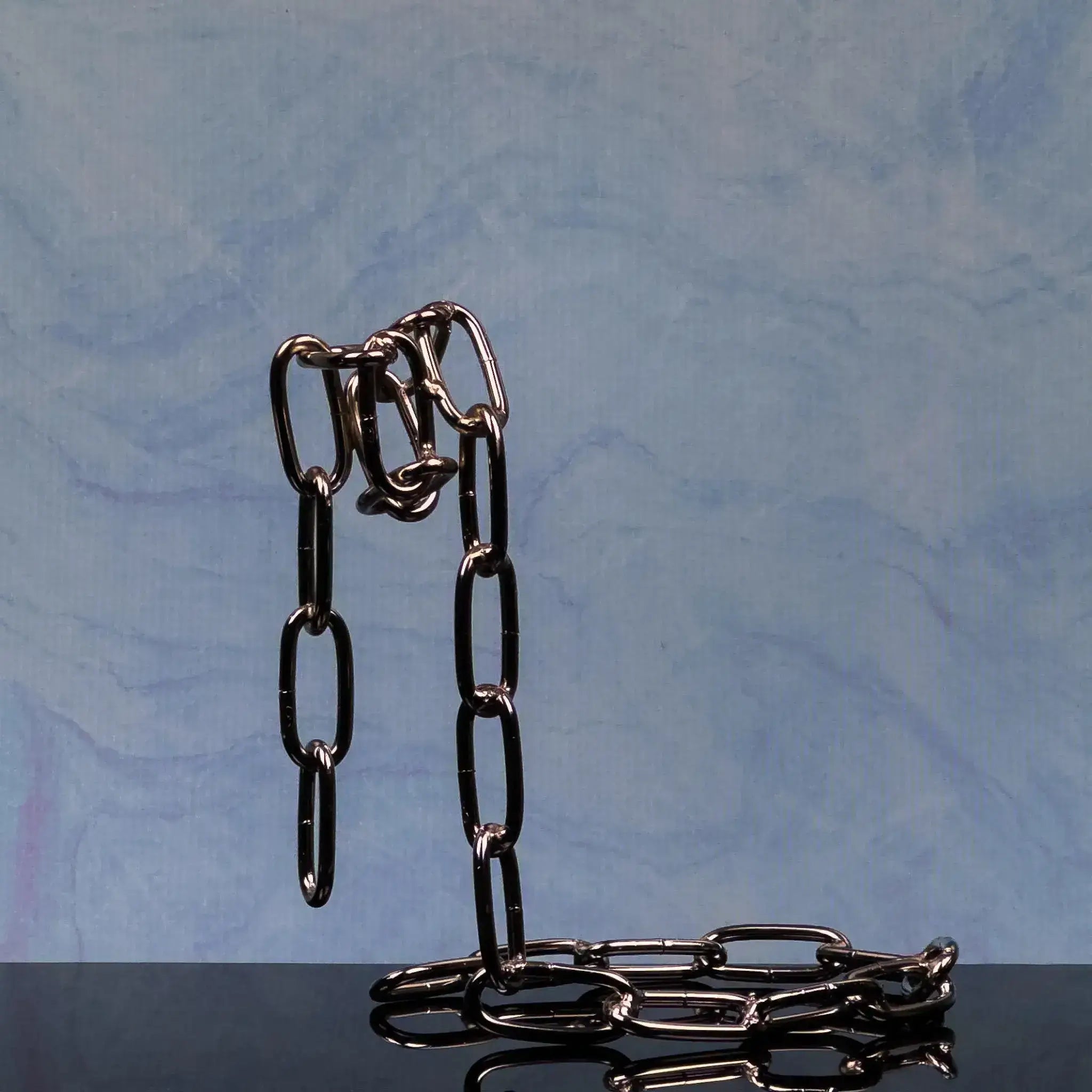 Elegant Metal Chain Link Wine Bottle Holder - Copper, Gold & Silver for Home Bar, Kitchen & Party Decor