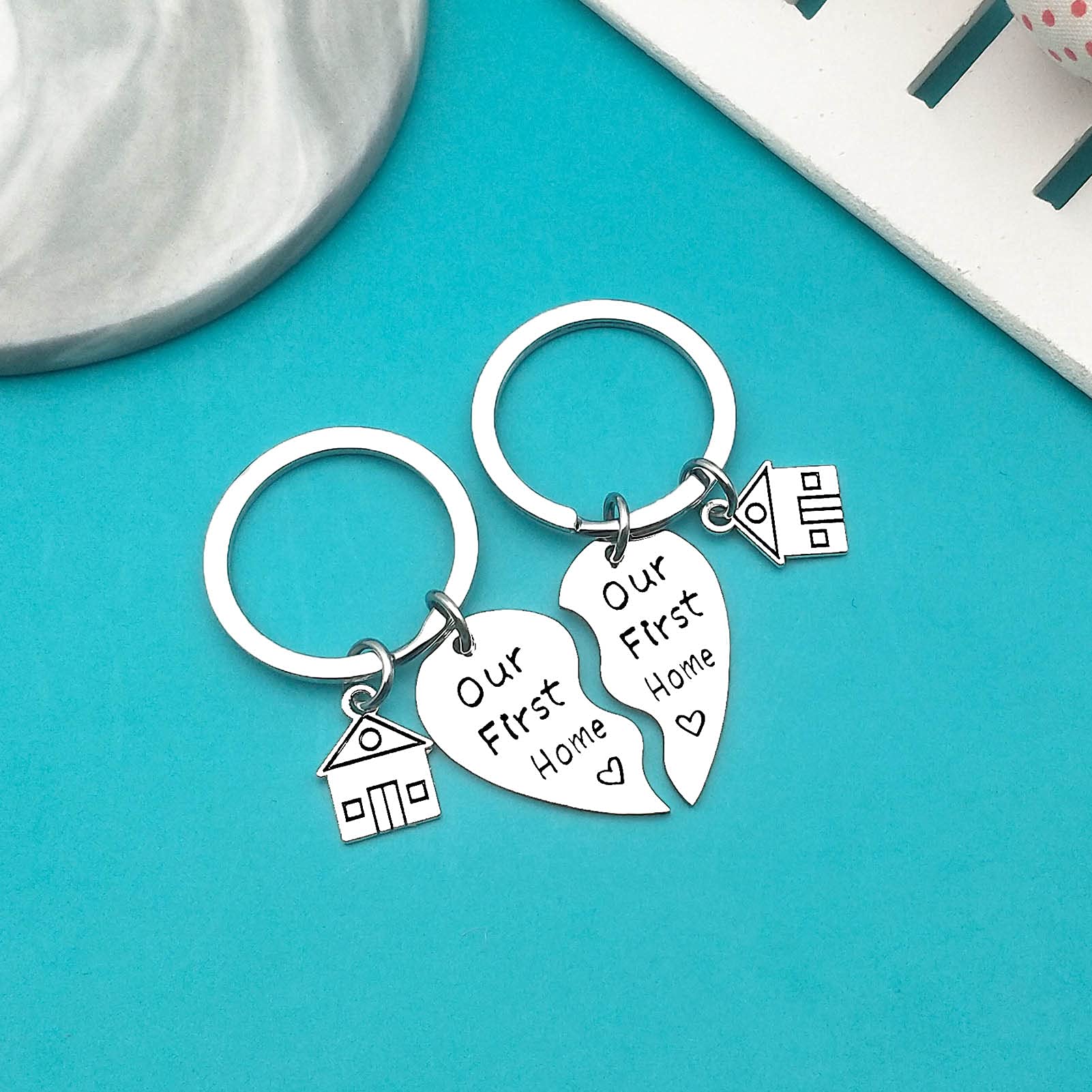 Xiahuyu New Home Keychain - Housewarming Gift for New Homeowners, First Home & Moving In Present - Perfect for House Keys, Welcome Gifts & New Home Decor