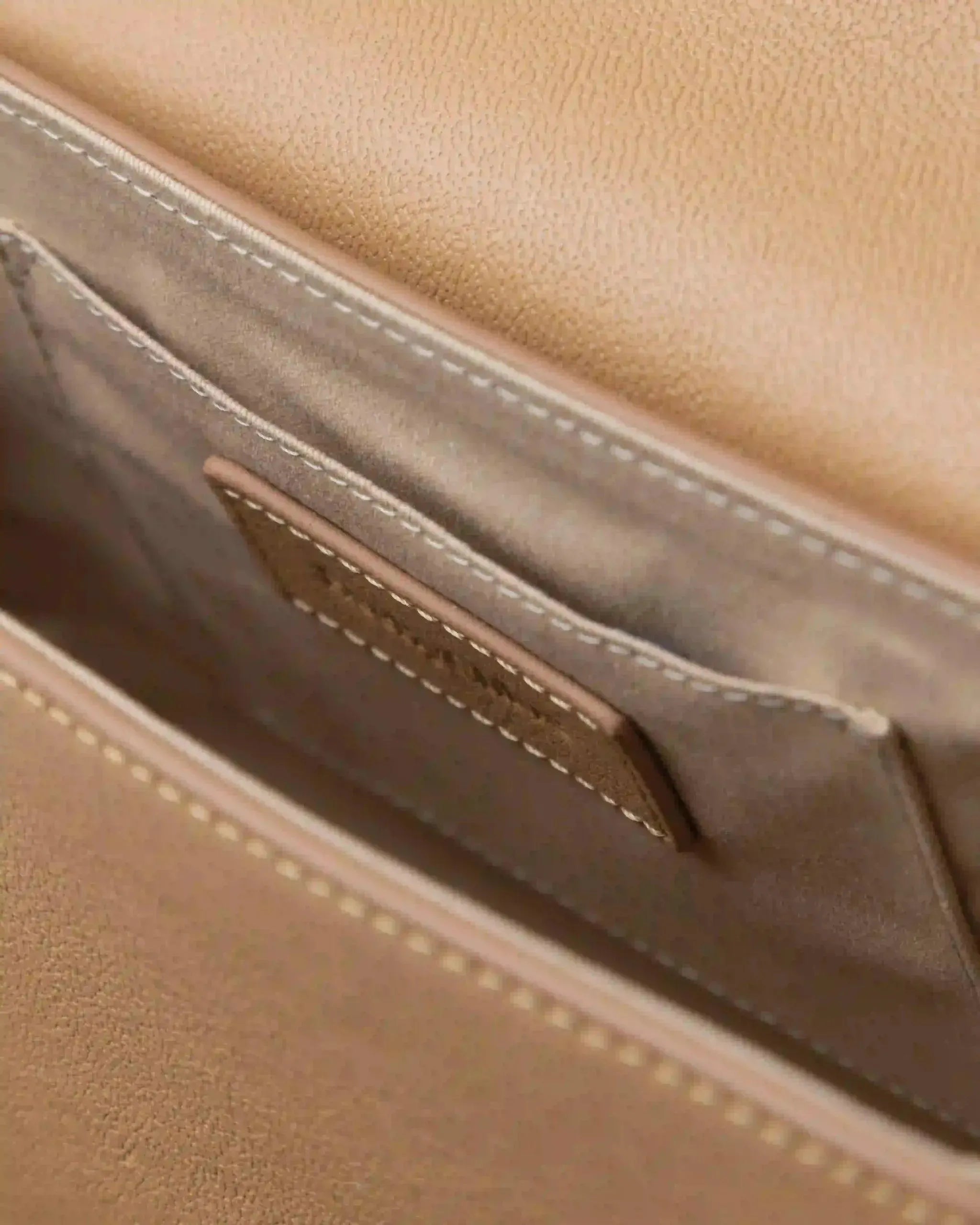 Stylish Mara Crossbody Bag for Women - Fashionable Leather Shoulder Purse with Adjustable Strap - Perfect for Daily Use, Travel, and Shopping