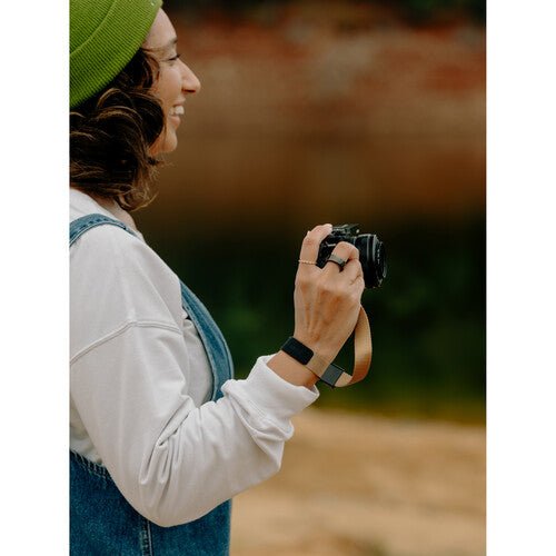 Peak Design Cuff Camera Wrist Strap (Coyote) - Secure & Comfortable Hand Grip for DSLR/Mirrorless Cameras - Perfect for Travel, Hiking & Outdoor Photography