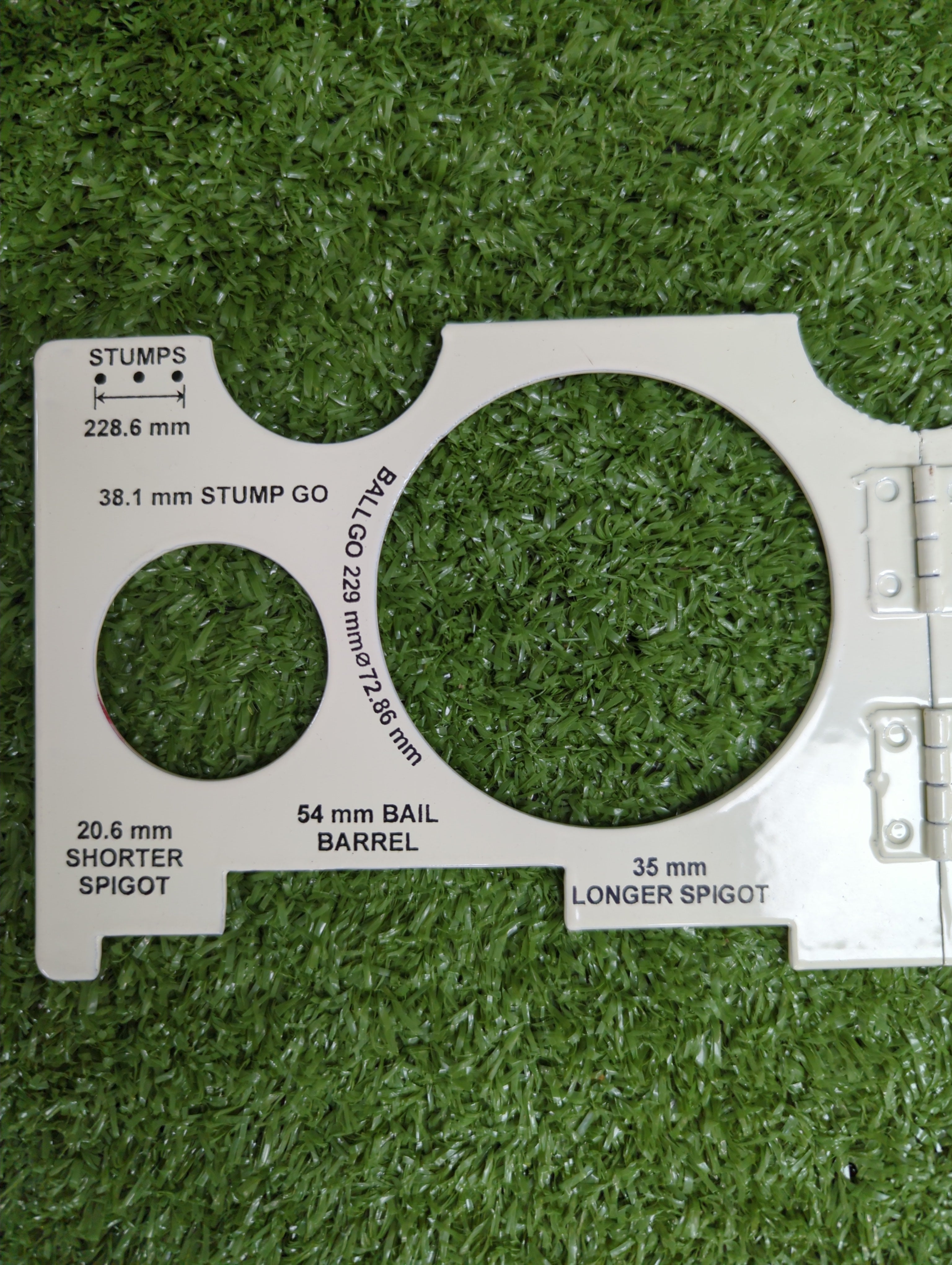 Raydn Professional Umpire Ball Gauge - Accurate Baseball & Softball Compression Tester for Umpires & Coaches - Perfect for Game Day & Practice Sessions