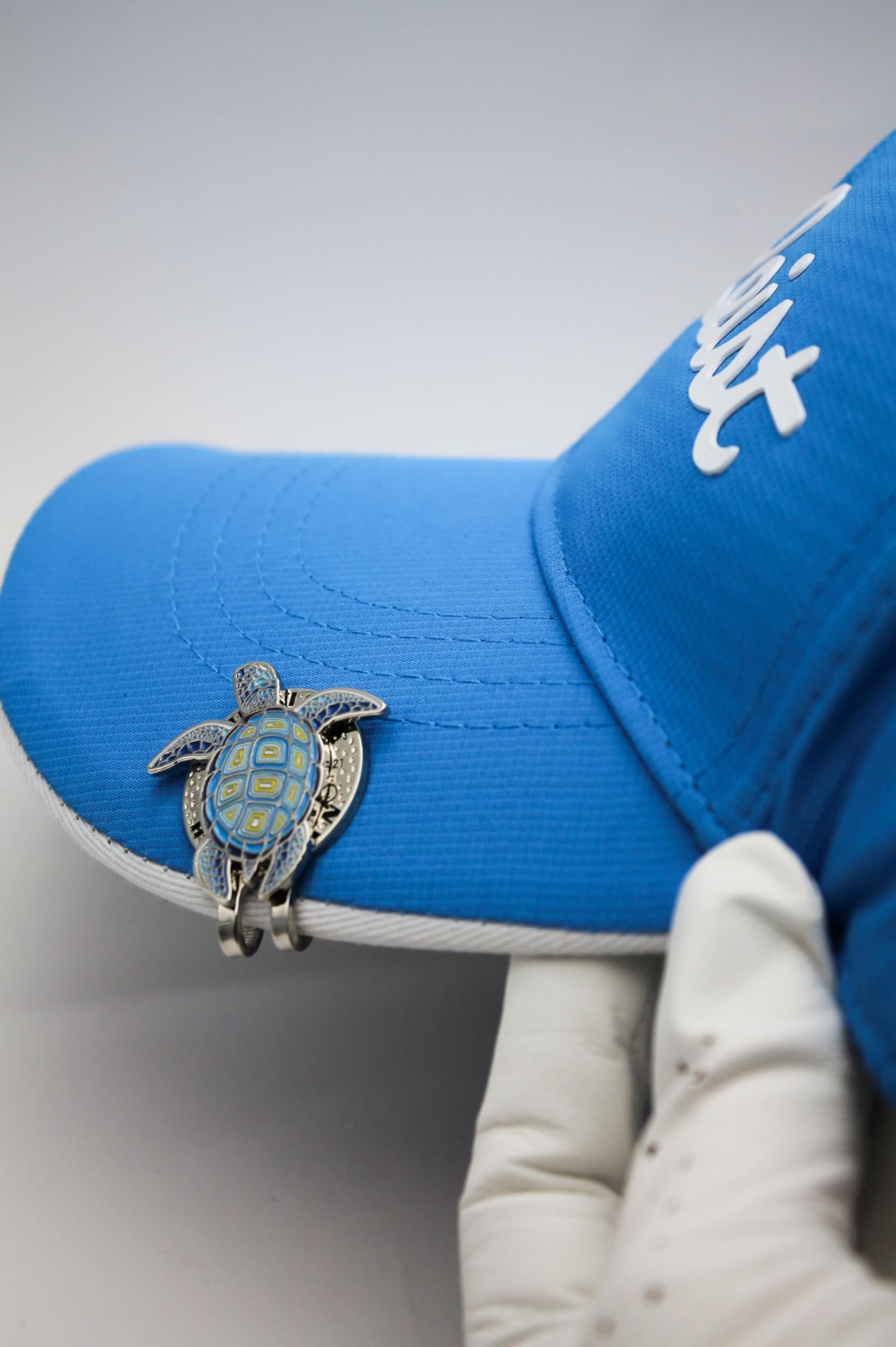 Funny Turtle Golf Ball Marker with Magnetic Hat Clip - Unique Golf Gift for Men & Women - Premium Golf Accessories for Practice & Tournaments - Perfect for Birthdays, Father's Day & Golf Events