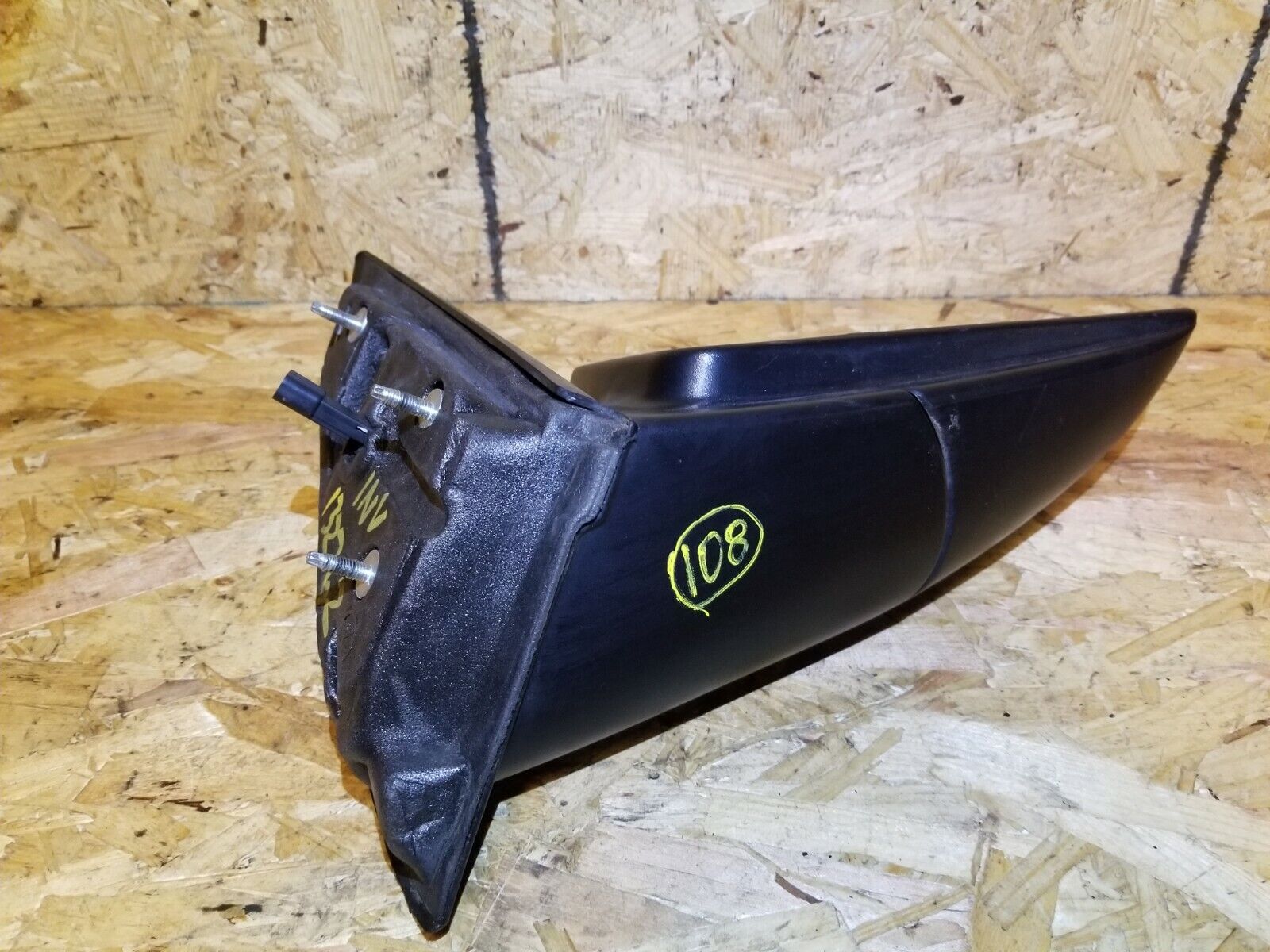 2002 Saturn Vue Right Passenger Side Door Mirror OEM #108 - Replacement Car Mirror for Safe Driving and Parking Assistance