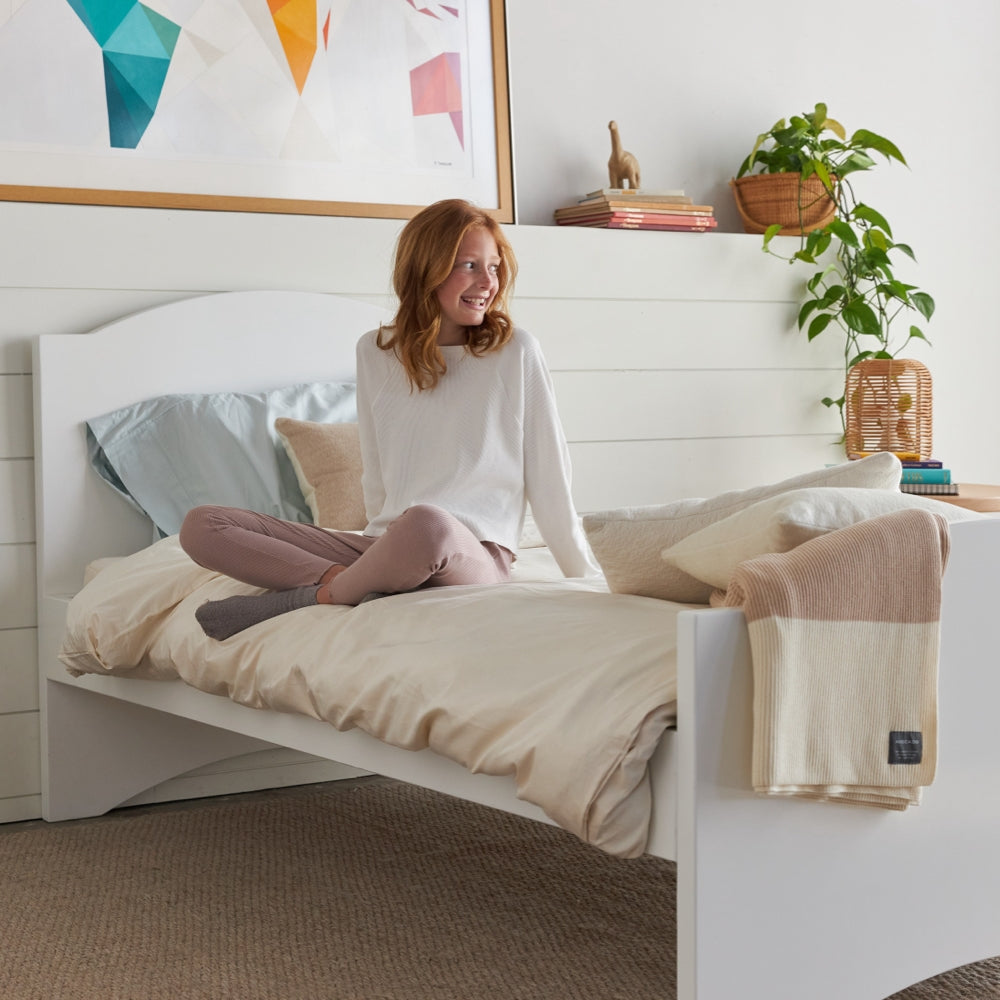 Best Kids Trundle Bed Frame with Twin Size & Underbed Storage - Space-Saving Bedroom Furniture for Small Rooms, Sleepovers & Guest Rooms