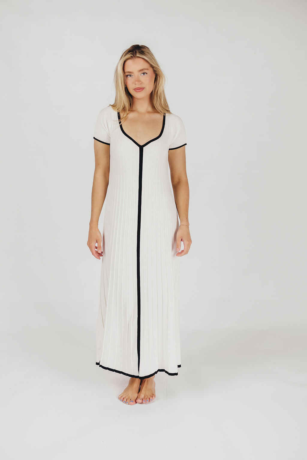 Elegant Marilyn Knit Maxi Dress in Off White - Perfect for Weddings, Parties & Summer Vacations