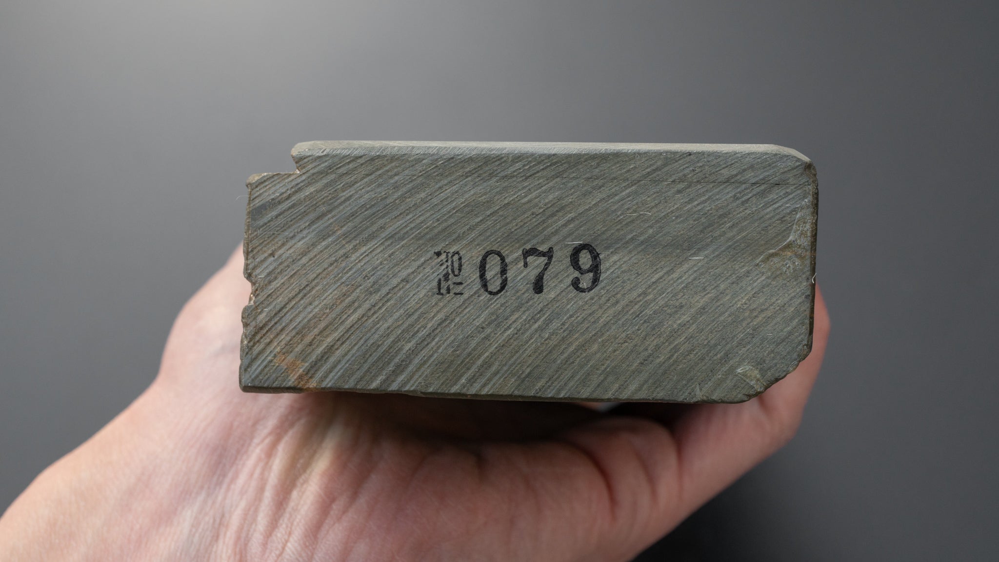 Hitohira Tokusen Honyama Natural Whetstone No. 079 – Premium Japanese Sharpening Stone for Knives & Tools – Perfect for Home Chefs & Woodworkers