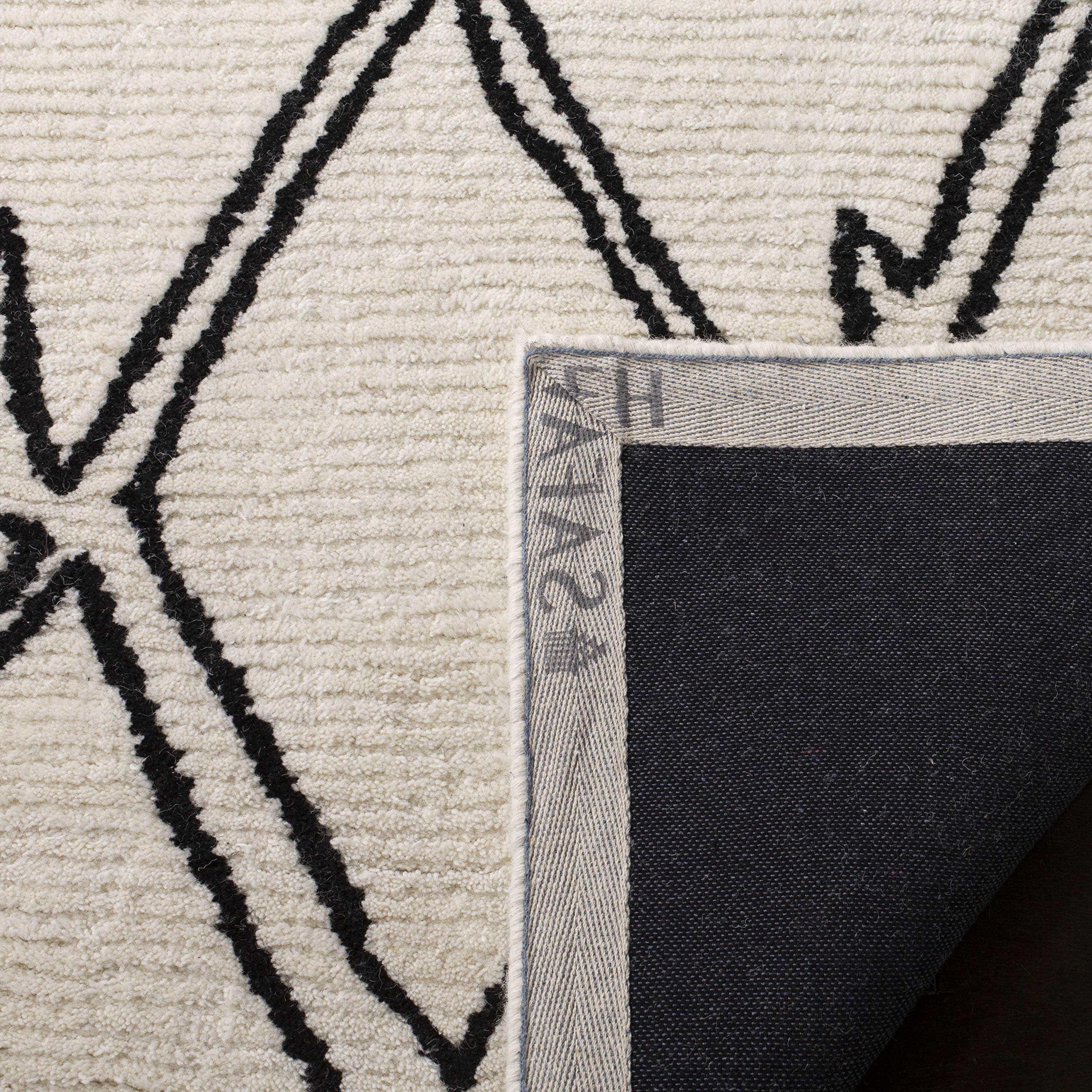 SAFAVIEH Casablanca Collection Handmade Wool Accent Rug - 4' x 6', Ivory & Black Trellis Design, 0.75-inch Thick for High Traffic Areas - Perfect for Entryway, Living Room, Bedroom, Office & Dining Room Decor (CSB350Z)