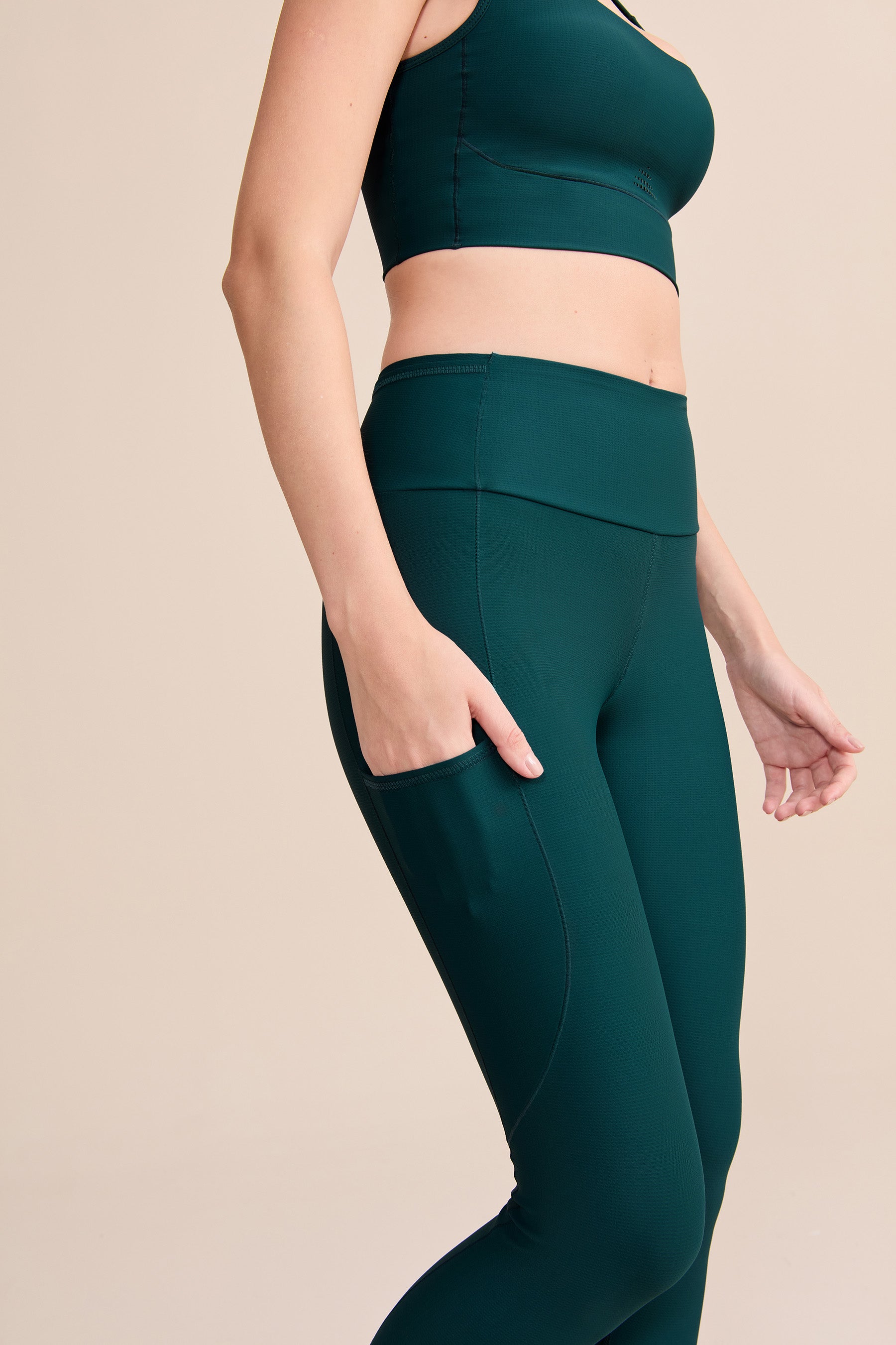 6-Pocket High-Speed Workout Leggings for Women - Running, Yoga & Gym - Moisture-Wicking & Stretchy Activewear