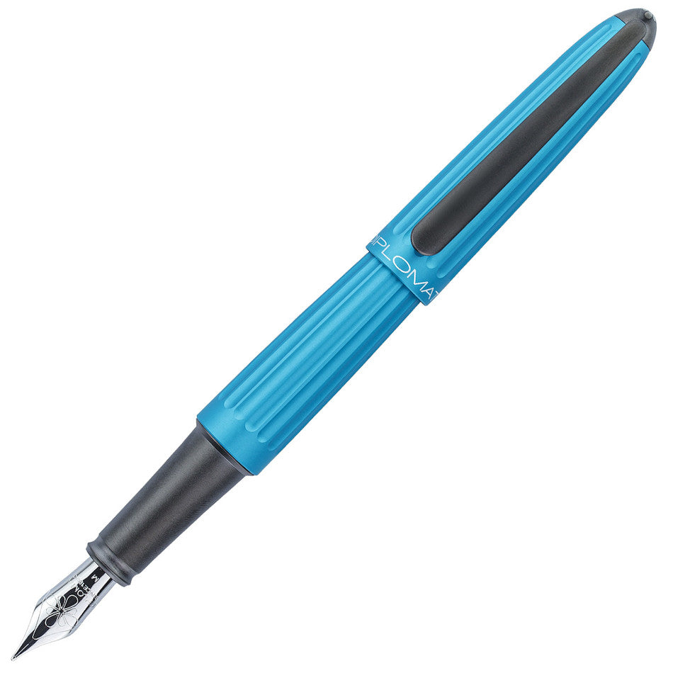 Diplomat Aero Fountain Pen - Premium Turquoise Blue Ink Writing Instrument for Professionals & Collectors - Perfect for Office, Journaling & Gift Giving