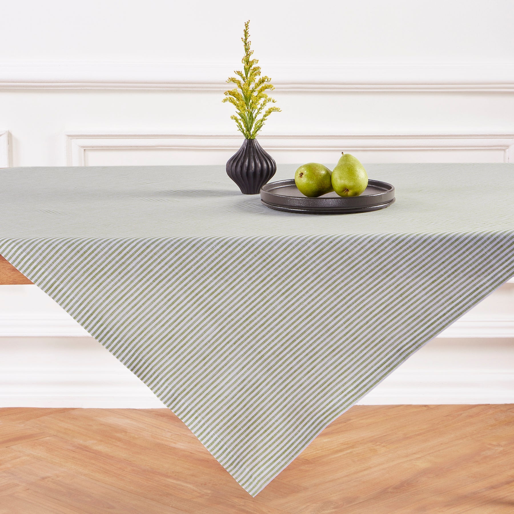Stylish Narrow Stripe Table Throw - Elegant Dining & Living Room Decor - Perfect for Parties, Holidays & Everyday Use
