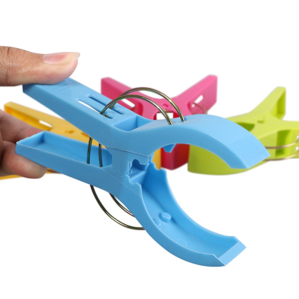 8-Pack URAQT Large Beach Towel Clips - Colorful Plastic Clips for Securing Towels on Sunbeds, Pool Chairs & Laundry Lines - Perfect for Beach, Poolside and Outdoor Use