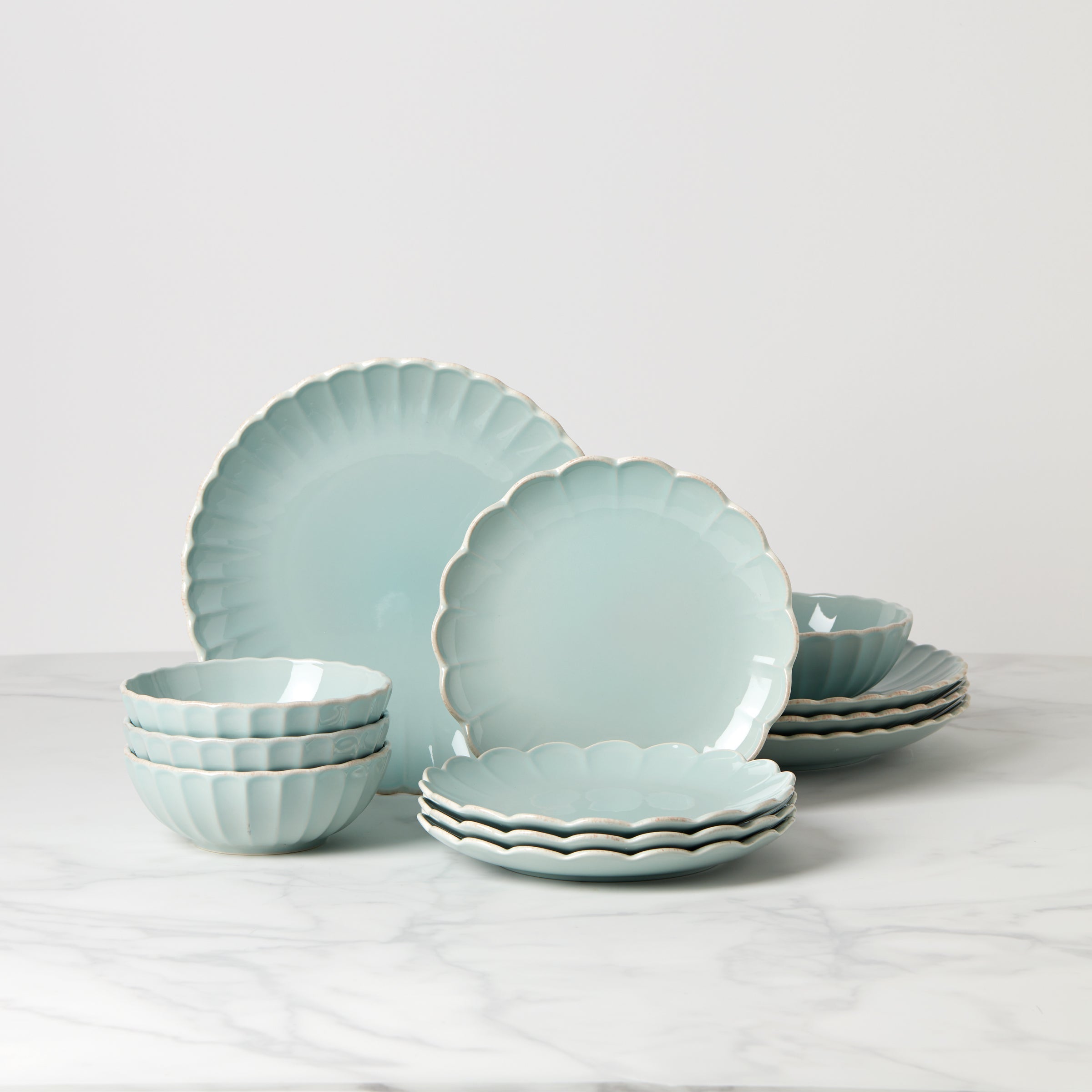 French Perle Scallop Dinnerware Set - 12 Piece Ice Blue Porcelain Plates & Bowls - Elegant Tableware for Wedding, Anniversary & Fine Dining