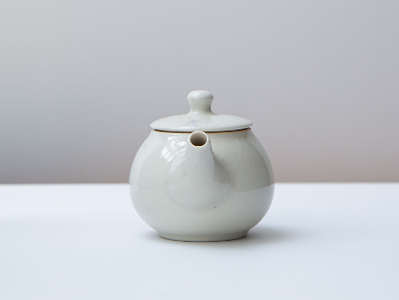 Premium Ceramic Teapot with Infuser - 32oz Elegant Tea Maker for Loose Leaf & Herbal Teas - Perfect for Home, Office & Gifting - BPA-Free & Dishwasher Safe