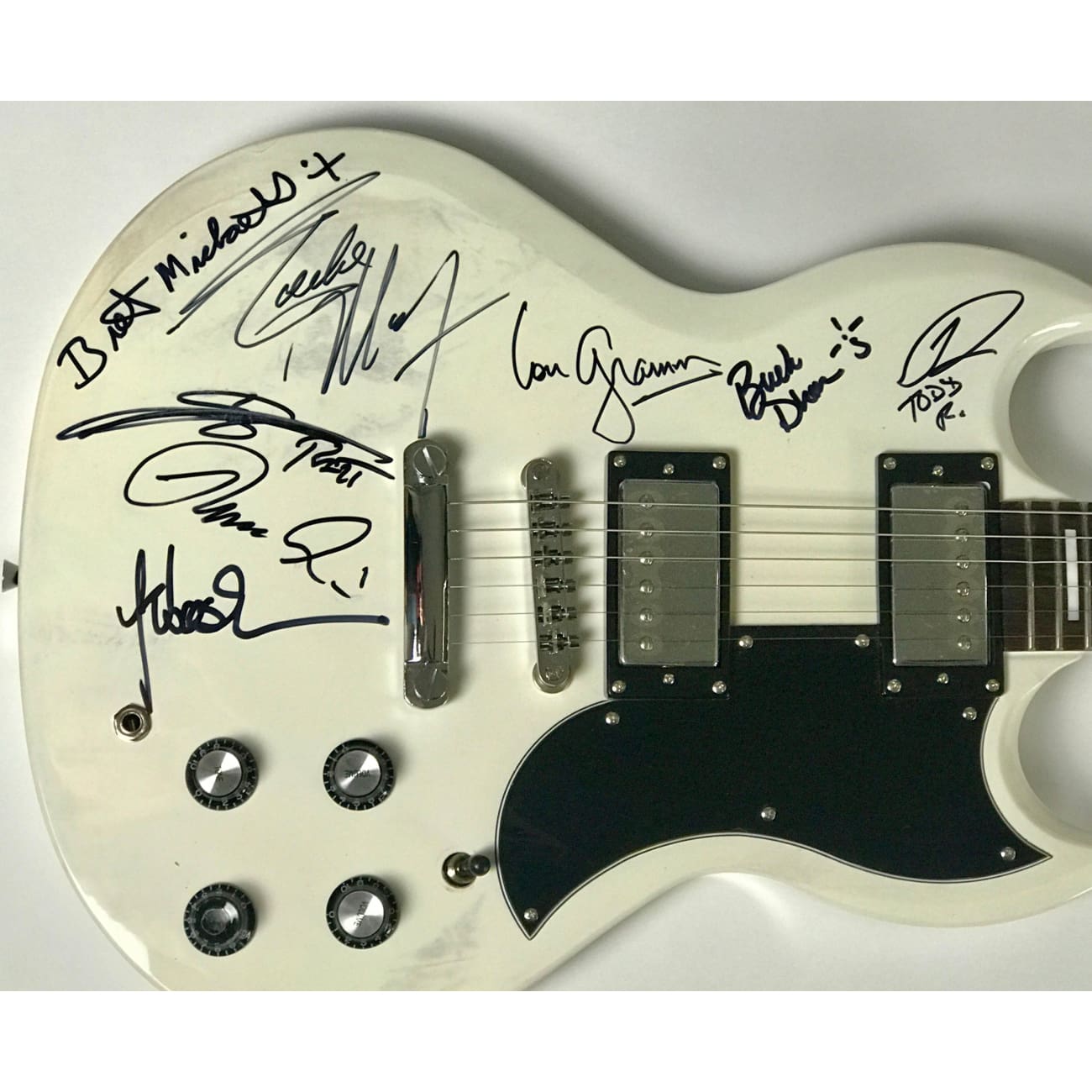 Autographed Guitar Signed by Eddie Money, Klaus Meine, Lou Gramm, Bret Michaels & Todd Rundgren - Rock Legends Collection with BAS LOA - Perfect for Music Memorabilia Collectors & Rock Fans