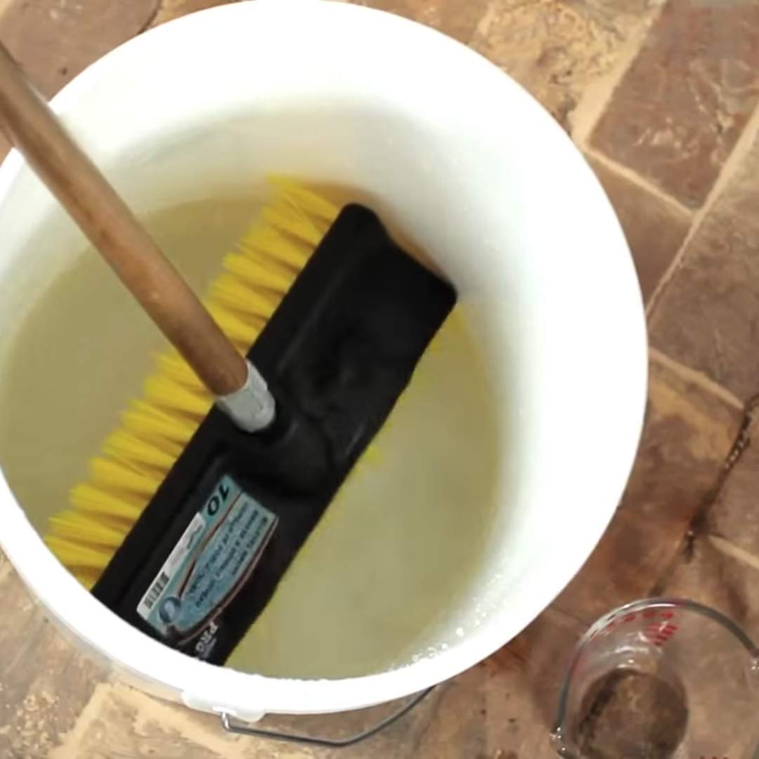 Industrial Strength Acidic Cleaner for Tough Stains - Heavy Duty Degreaser for Kitchen, Bathroom & Garage - Safe on Metal, Tile & Grout