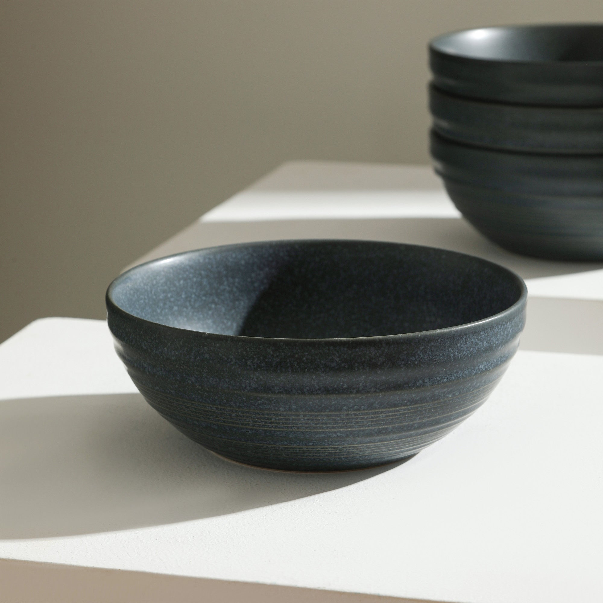 Premium Elio Stoneware Bowl - Handcrafted Ceramic Serving Bowl in Elegant Blue - Perfect for Soups, Salads, Pasta & Home Decor