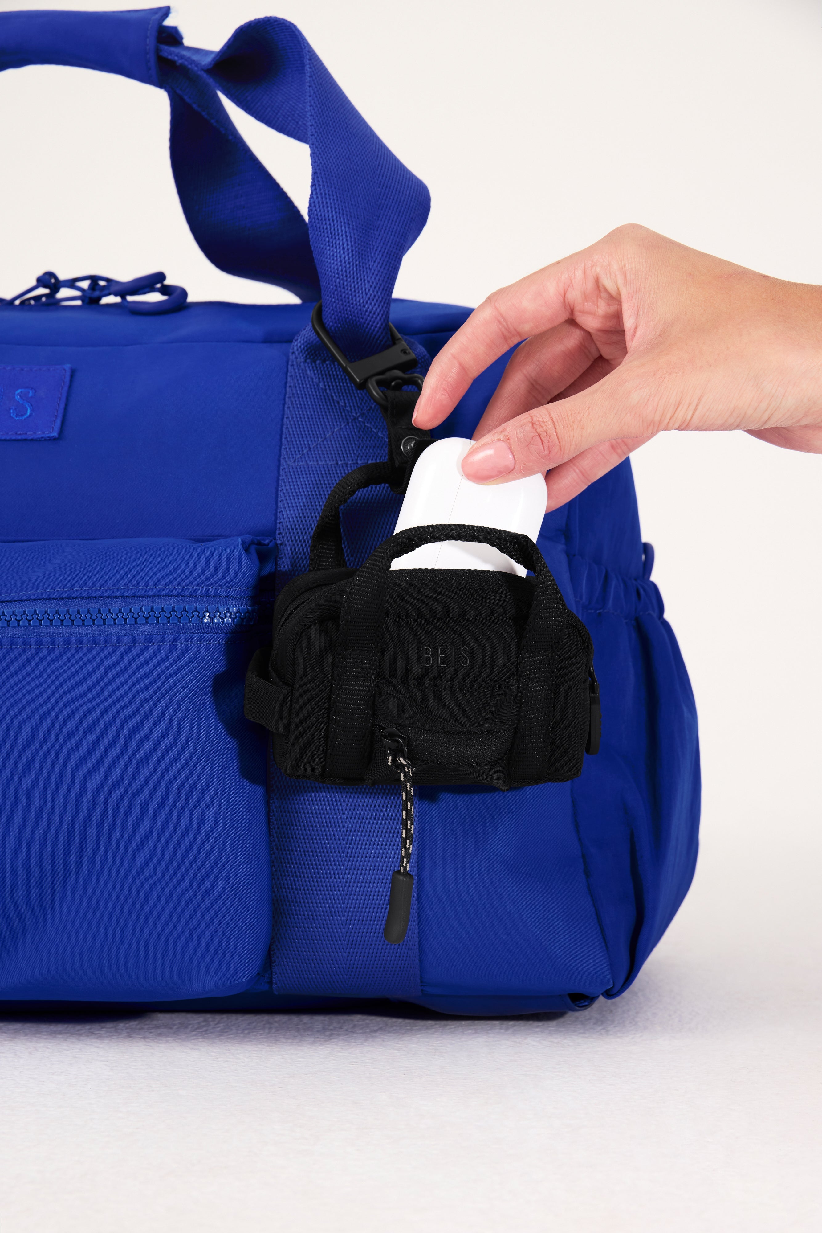 Black Sport Duffle Bag - Waterproof Gym Bag for Men & Women - Perfect for Travel, Workout, and Sports Gear Storage