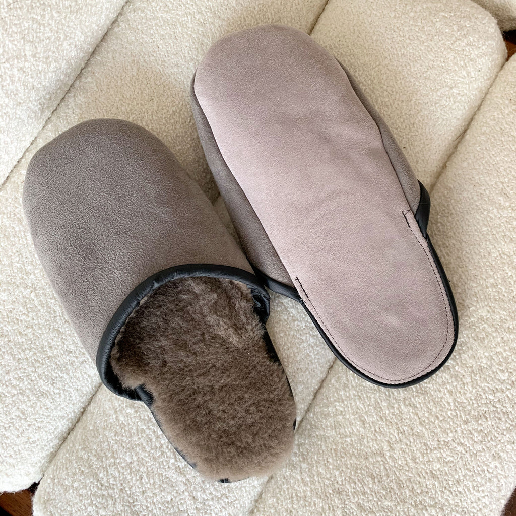 Cozy Sheepskin Slip-On Slippers for Women & Men - Ultra Soft Indoor/Outdoor House Shoes - Perfect for Winter, Lounge & Home Comfort