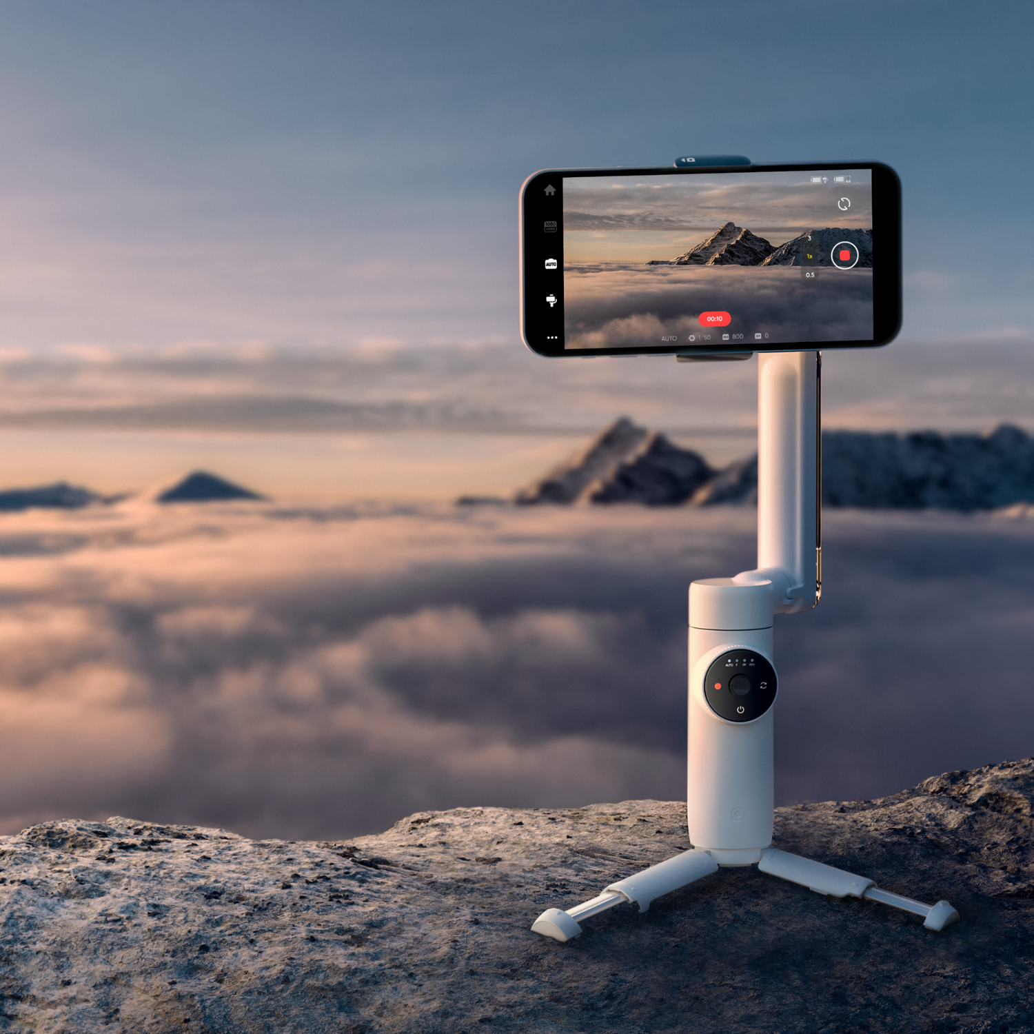 Insta360 Flow White Smartphone Gimbal Stabilizer - Perfect for Vlogging, Travel Videos & Smooth Footage