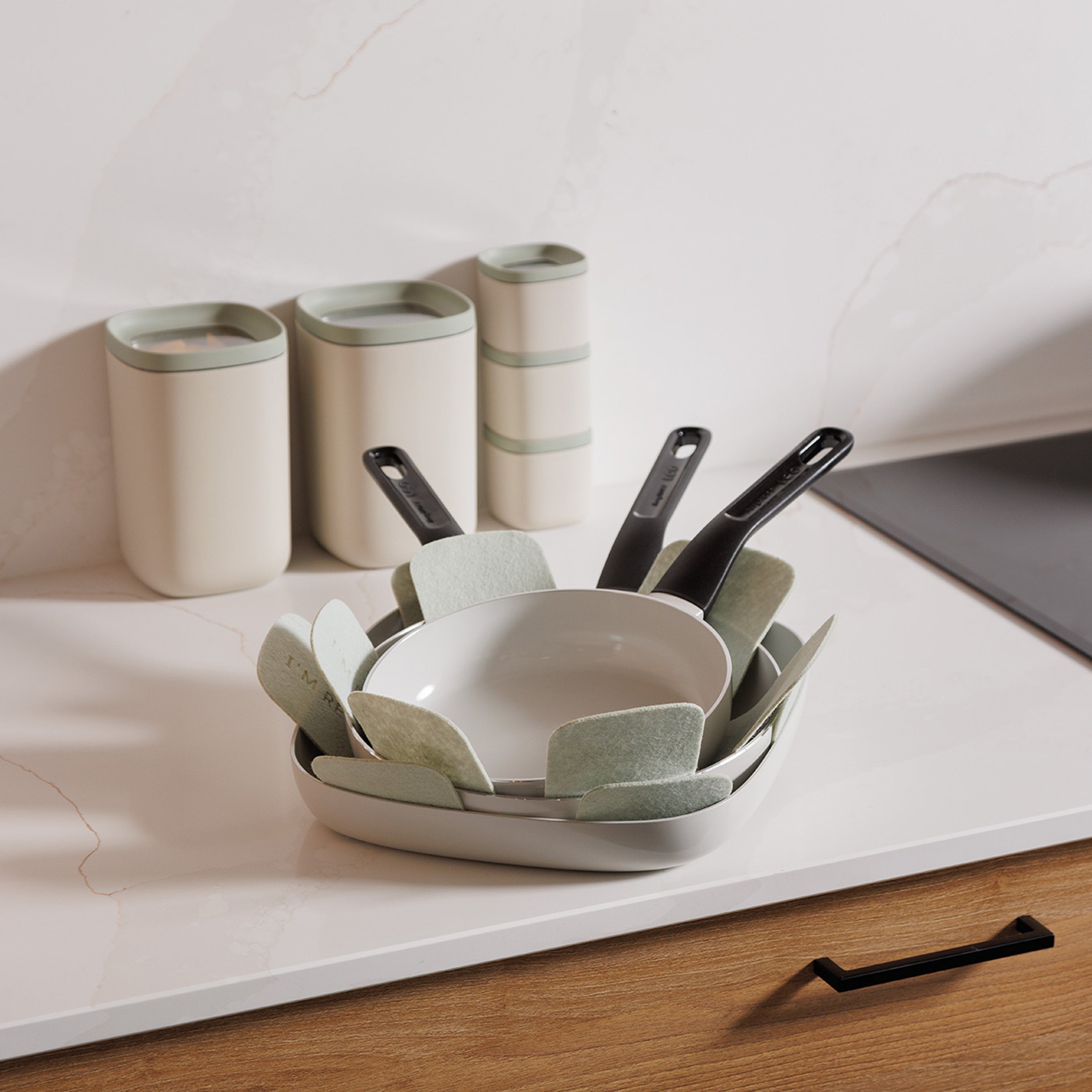 BergHOFF Leo Glints 2-Piece Ceramic Nonstick Fry Pan Set - Spirit Collection | Non-Toxic, PFOA-Free Cookware for Healthy Cooking | Perfect for Sautéing, Frying & Omelets in Modern Kitchens