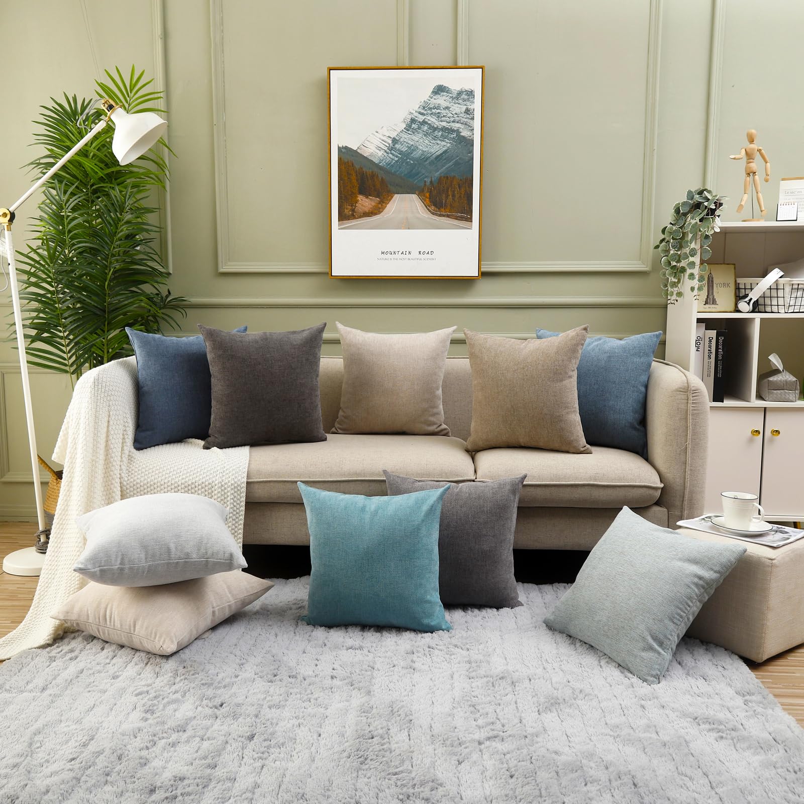 Jepeak Pack of 2 Chenille Decorative Throw Pillow Covers 20x20 Inch - Soft Modern Farmhouse Square Cushion Covers for Sofa, Couch, Bed - Cozy Home Decor in Dimgrey - Perfect for Living Room, Bedroom & Seasonal Decor