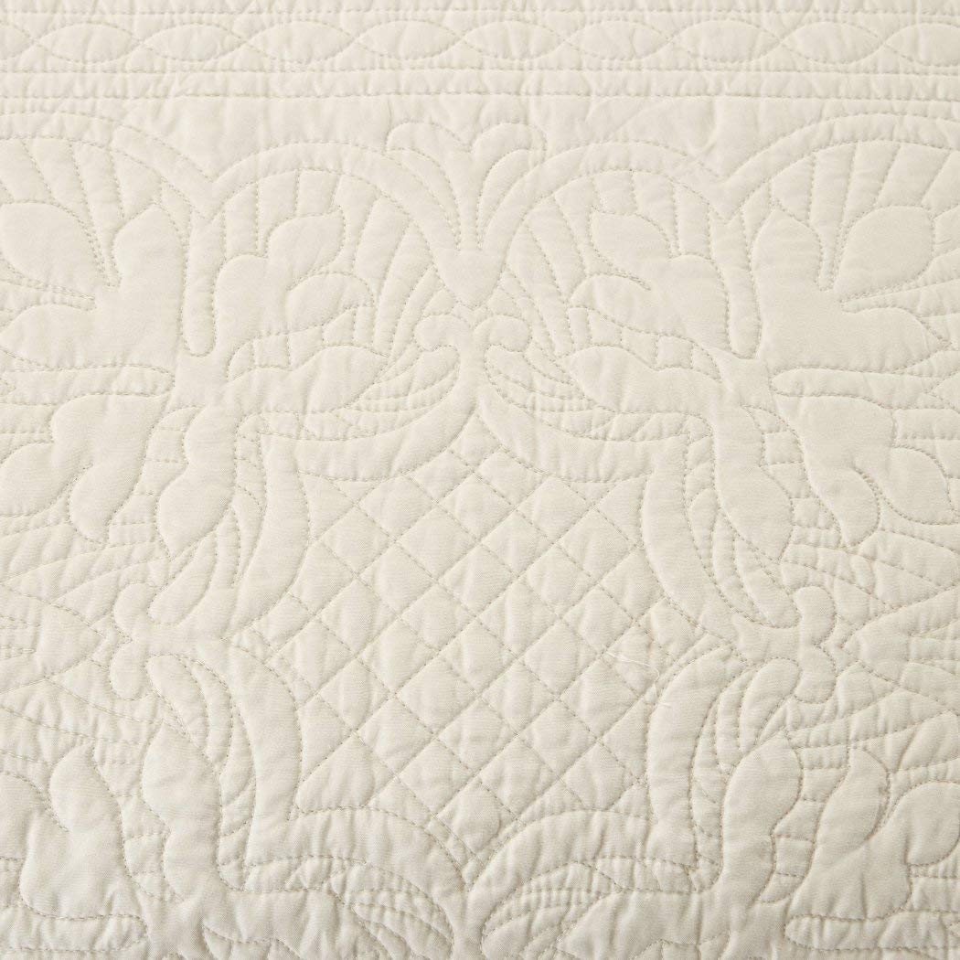 6 Piece Ivory Floral Daybed Cover Set - Geometric Coastal French Country Shabby Chic Motif with Scalloped Edges, Includes Bedskirt & Pillows - Soft Polyester Fabric for Guest Room, Nursery or Beach House Decor