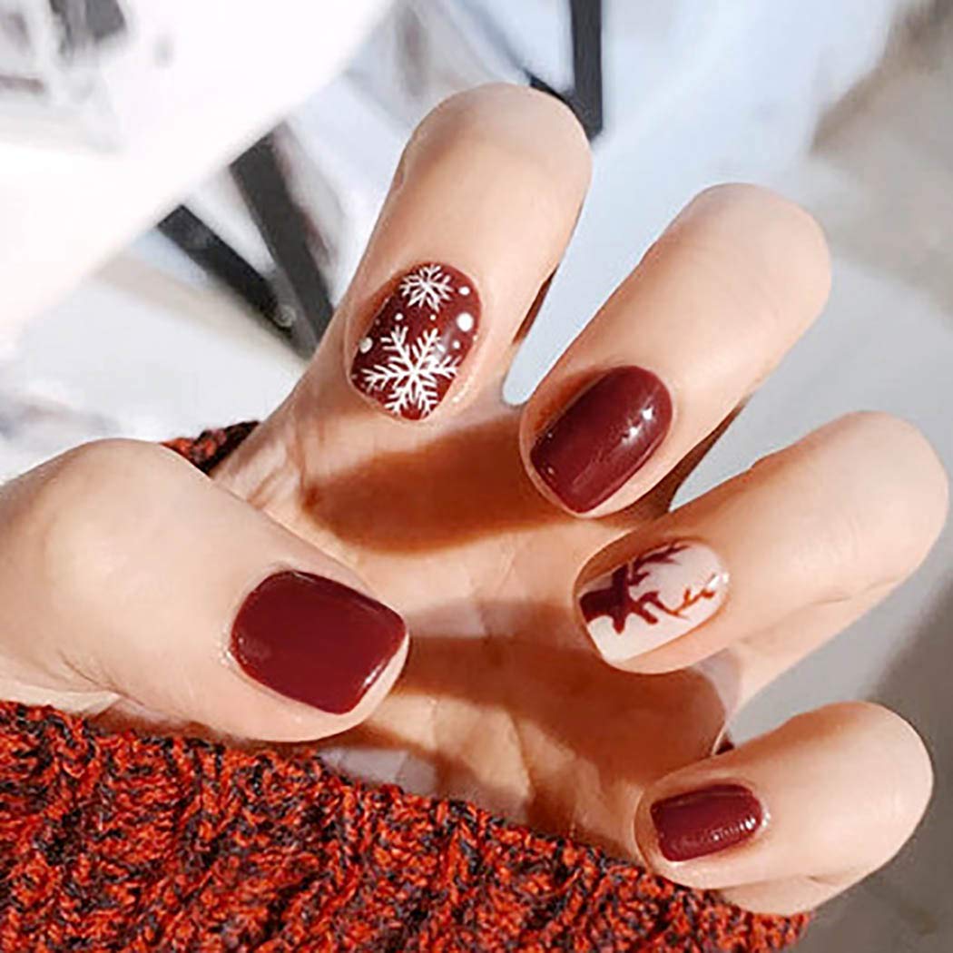 Mosako Christmas Snowflake Press-On Nails - 24Pcs Red Glossy Fake Nails with Deer Design, Acrylic Full Cover Artificial Fingernails for Women & Girls | Perfect for Holiday Parties, Gift Giving & Festive Nail Art