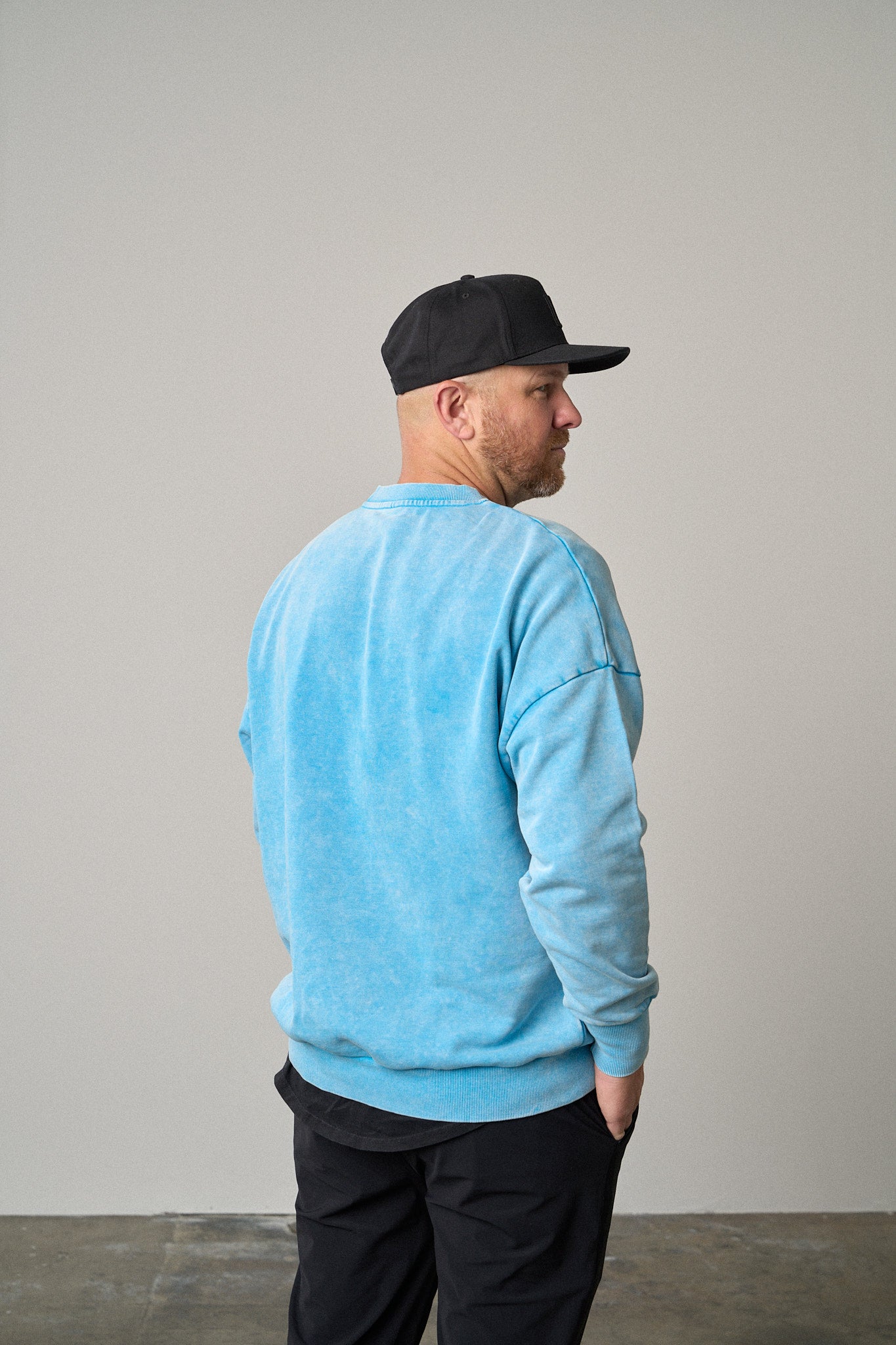 Premium Washed Cotton Crewneck Sweatshirt for Men & Women - Soft Electric Blue Pullover | Casual Comfort Wear for Everyday & Lounge
