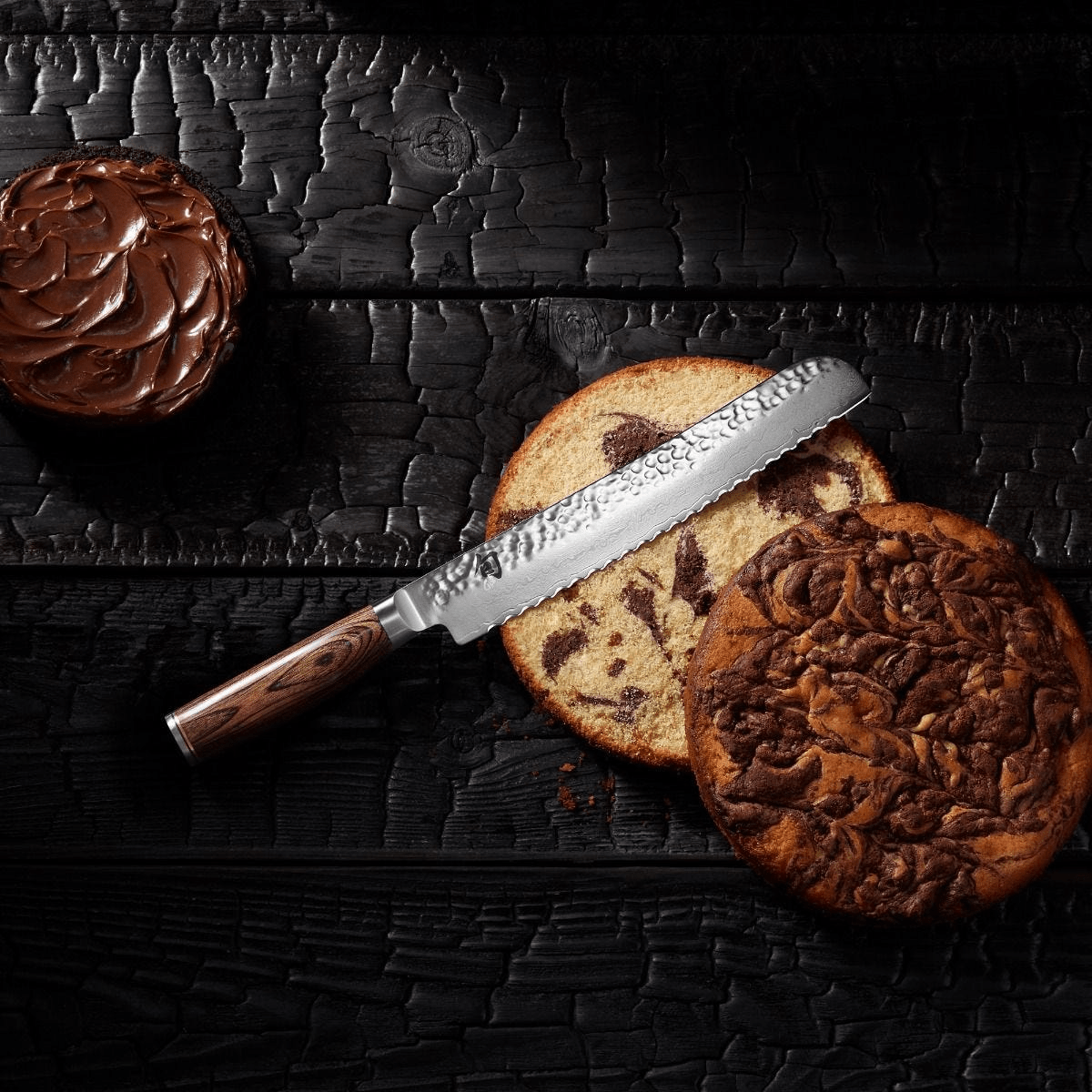Shun Premier 9-Inch Bread Knife - Ultra-Sharp Japanese Steel Blade for Slicing Bread, Cakes & Pastries - Perfect for Home Bakers & Professional Chefs