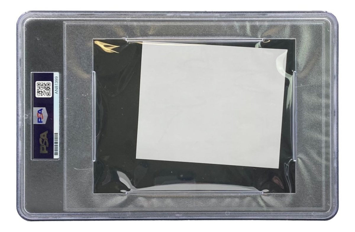 Gisele Bundchen Autographed Large Cut Signature PSA Certified AN81399 - Perfect for Collectors, Sports Memorabilia Displays & Superfan Gifts