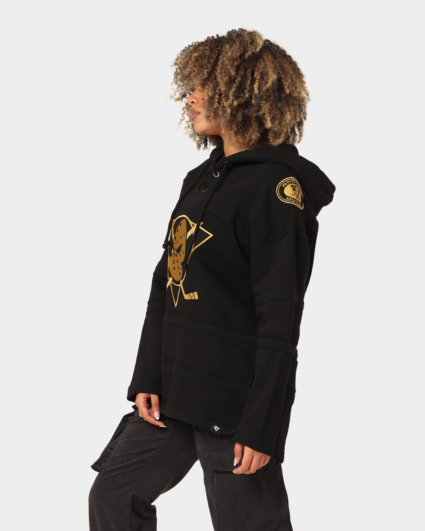 47 Brand Anaheim Ducks Superior Lacer Hoodie - Black & Gold NHL Hockey Pullover Sweatshirt for Men & Women | Game Day, Casual Wear & Outdoor Activities