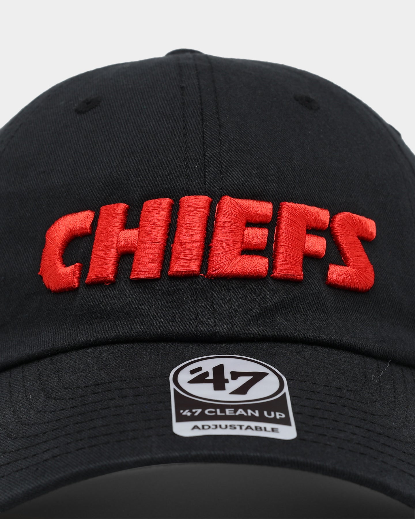 47 Brand Kansas City Chiefs Script 47 Clean Up Strapback Black Hat - Adjustable Snapback Cap for Men & Women - Perfect for Football Games, Tailgating & Sports Fan Gifts