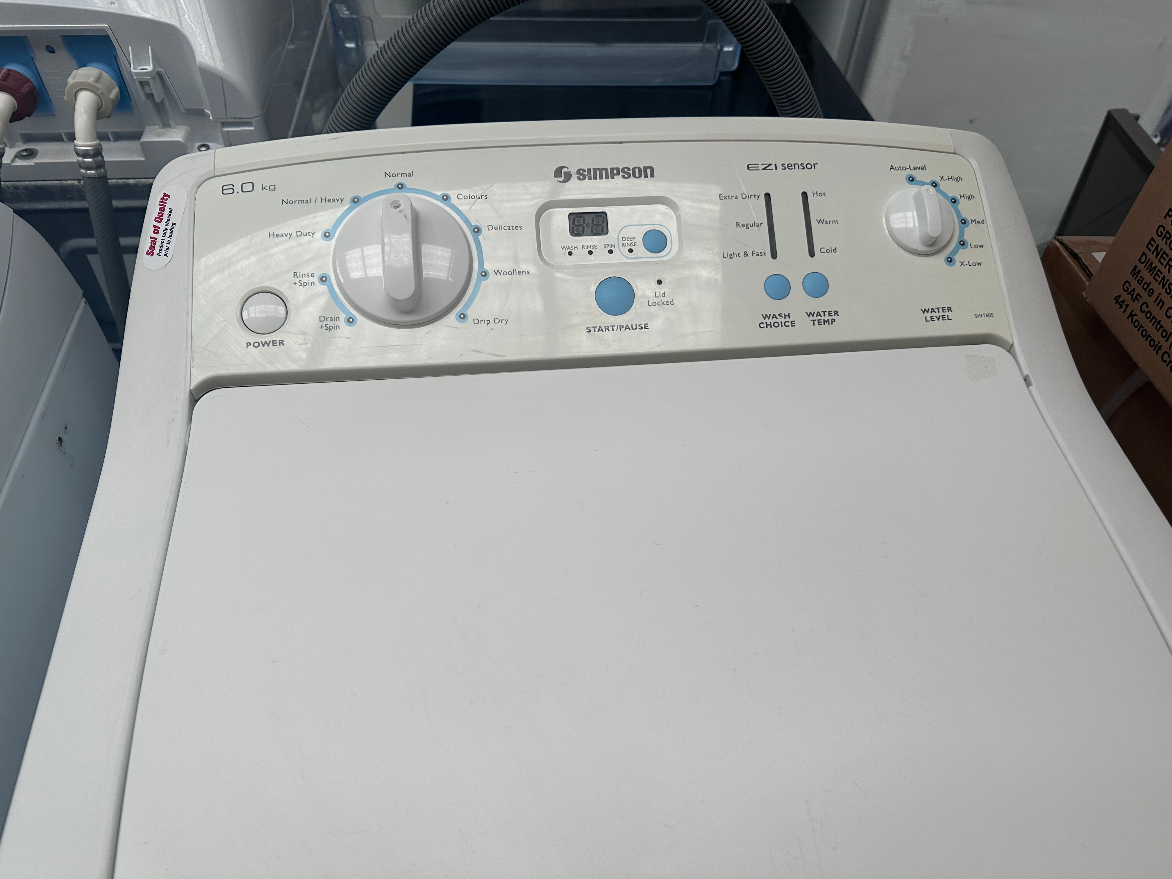 Refurbished Simpson 6kg Top Load Washing Machine - Energy Efficient Laundry Solution for Small Apartments & Dorms