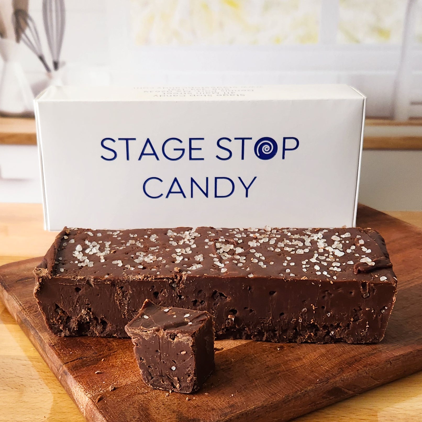 Delicious Fudge Chocolate with Sea Salt - Gourmet Sweet Treat for Gifting, Desserts & Snacking