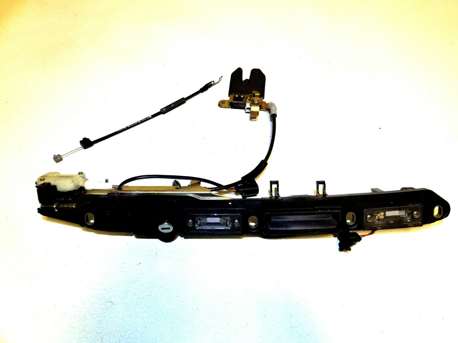 VW Passat License Plate Light Lock Release Switch Panel OEM 00 01 02 03 04 05 - Replacement Part for Volkswagen Passat B5 - Perfect for DIY Car Repair & Maintenance