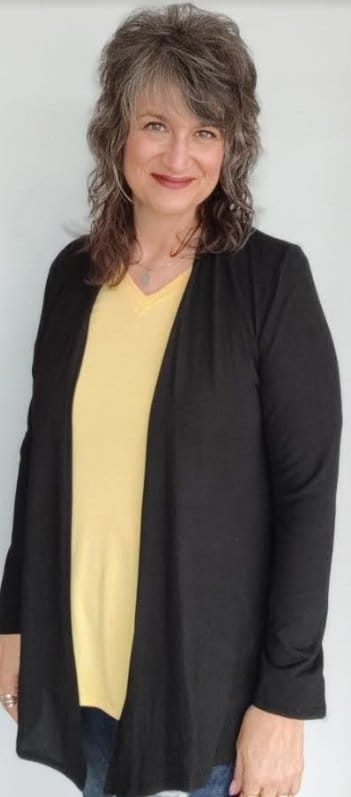 Stylish Black Knit Cardigan Sweater for Women - Cozy & Versatile Fall & Winter Layering Piece
