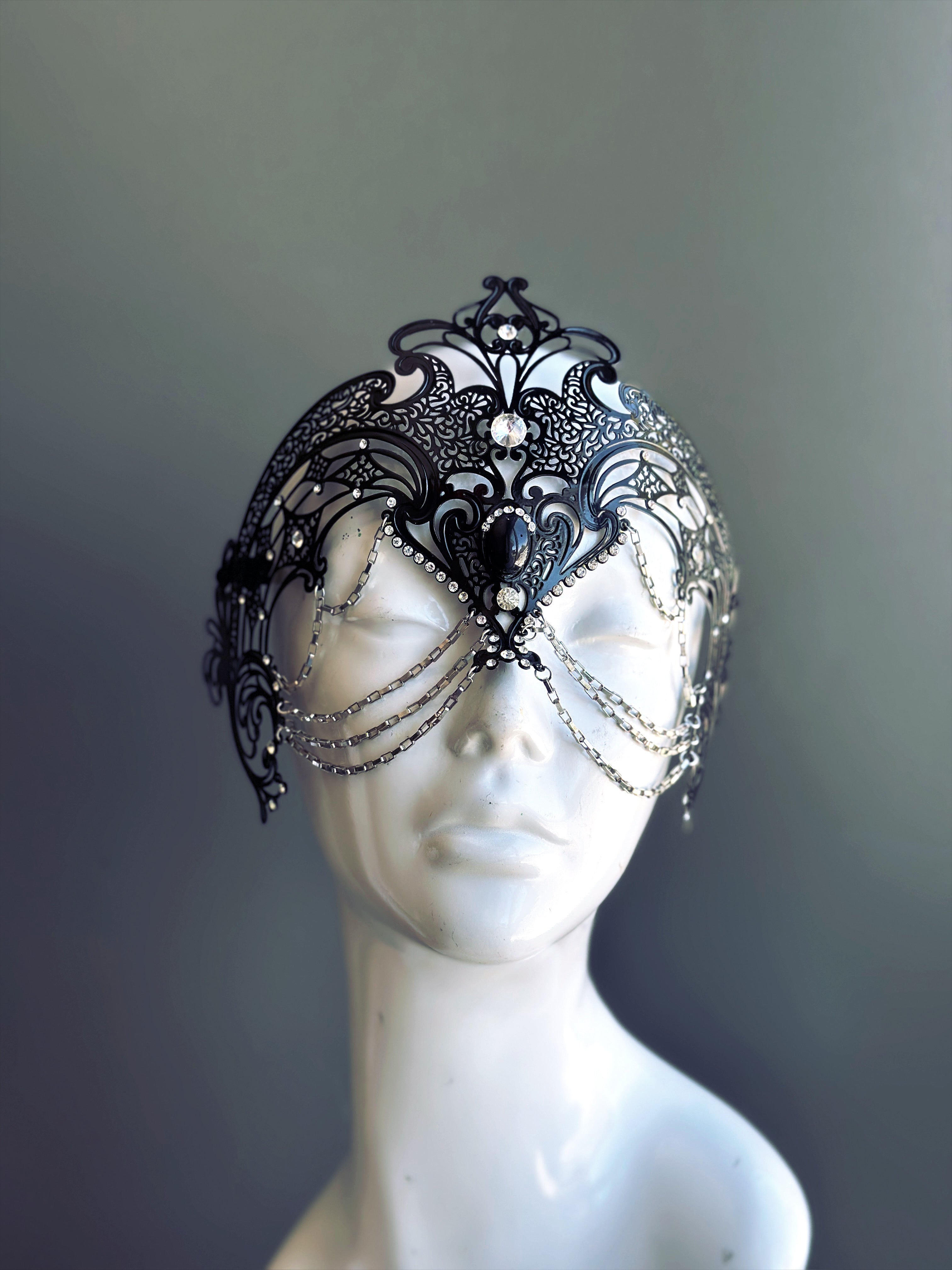 Goddess Chain Face Mask - Black | Elegant Gothic Style Mask for Women | Perfect for Halloween, Cosplay, and Fashion Accessories