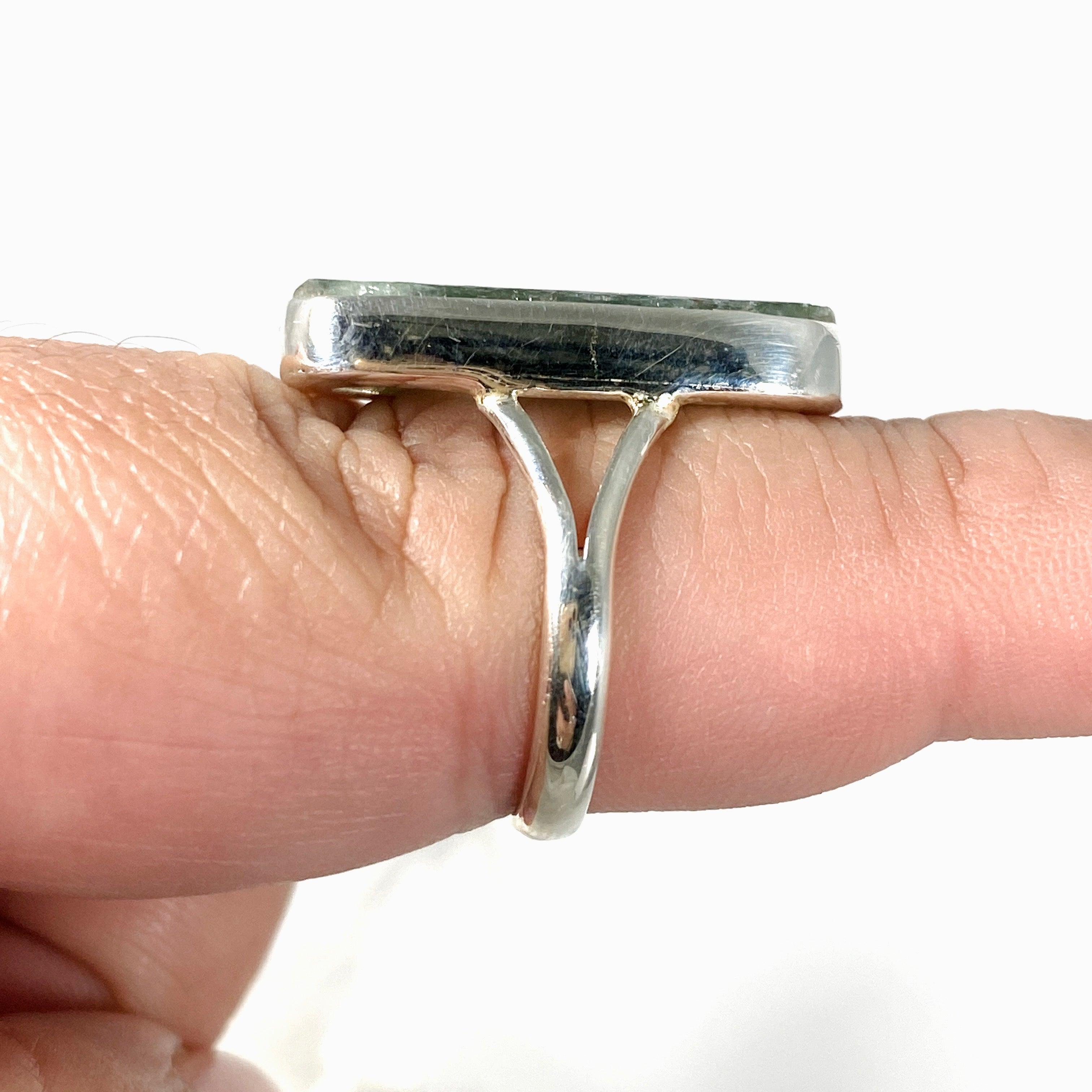 Natural Green Kyanite Oval Ring - Size 8 Sterling Silver Jewelry KRGJ2710 for Meditation & Energy Healing