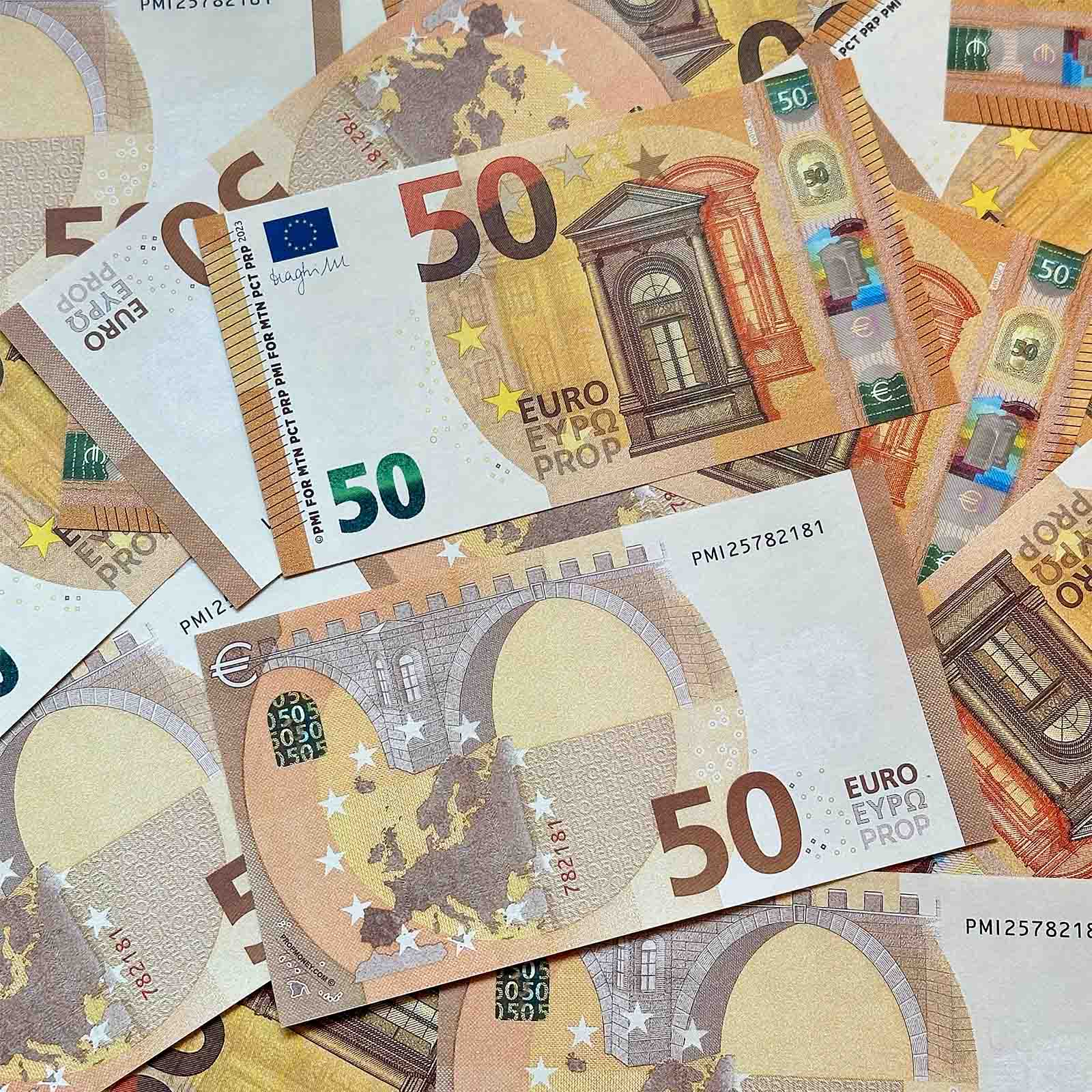 Prop Euro Banknote Stacks - Fake Money for Movies, Photography & Prank Gags - Realistic €20 & €50 Euro Bills for Film Props, Magic Tricks & Party Decor