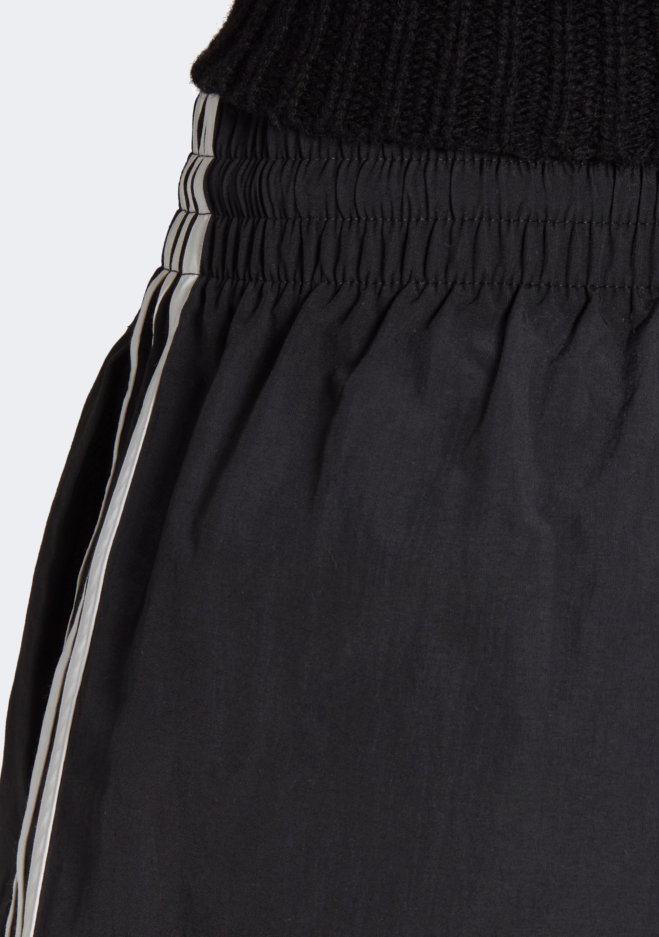 Adidas Women's Essentials 3-Stripes Woven Athletic Shorts - Lightweight Comfort for Running, Yoga & Casual Wear