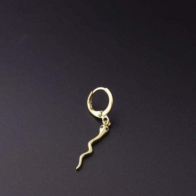 18K Gold Dream Catcher Cartilage Hoop Earrings for Women | Dainty Boho Jewelry | Perfect for Pierced Ears & Everyday Wear | HSPJ336