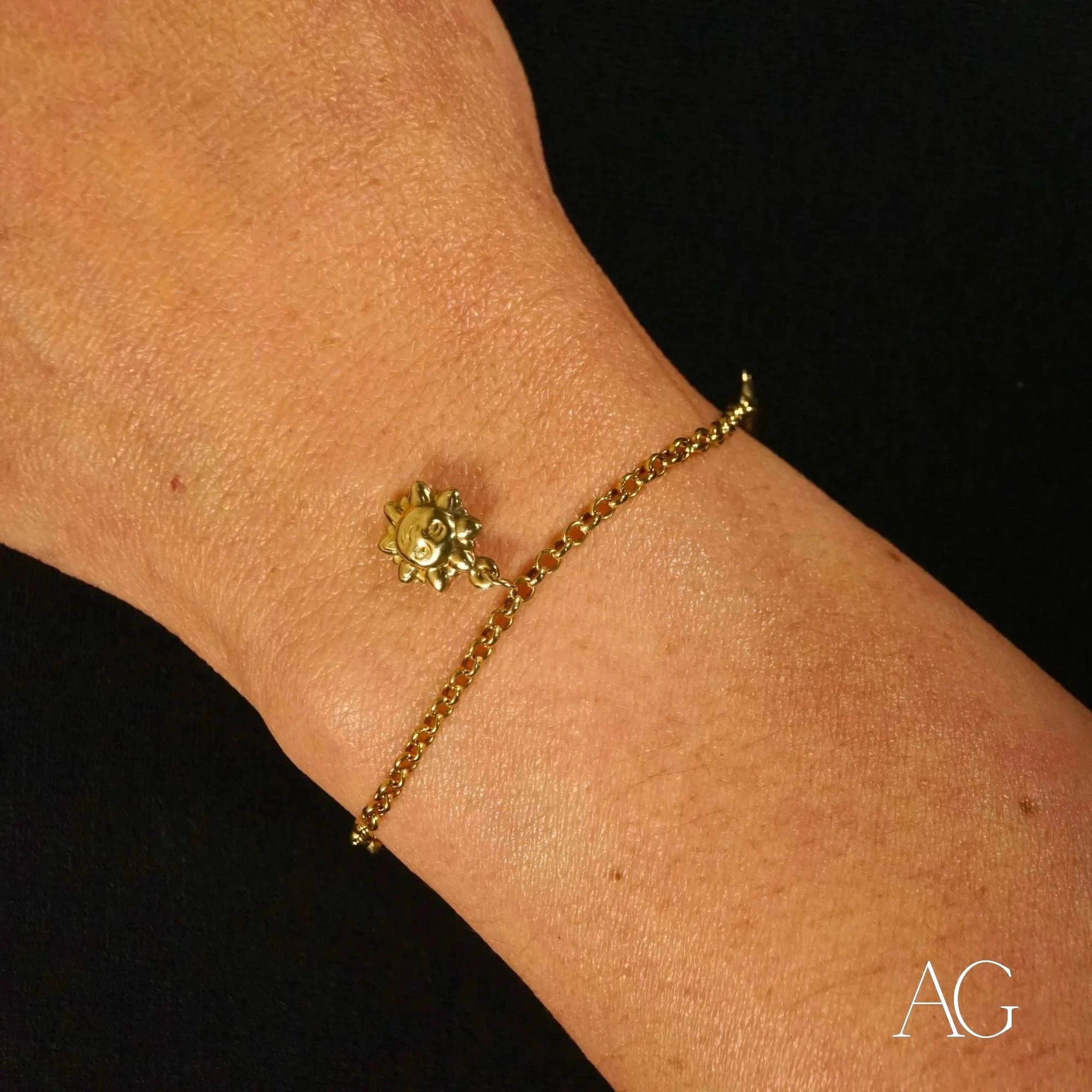 18K Gold Charm Bracelet for Kids - Elegant & Durable Jewelry Gift for Girls, Birthday, Christmas & Special Occasions