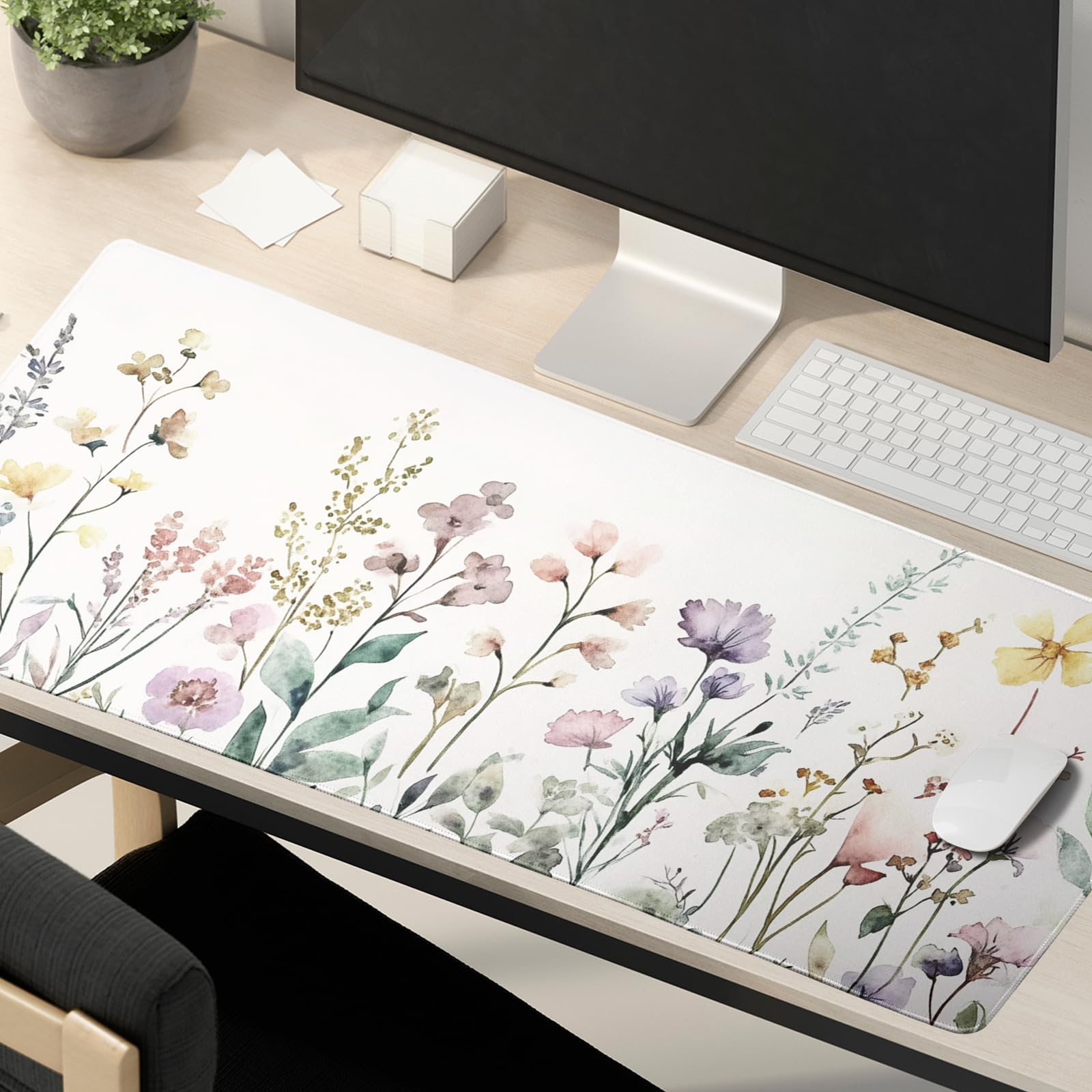 Beige Floral Desk Mat - Large 31.5x11.8 Inch Boho Aesthetic Mouse Pad with Minimalist Flower Design - Extended Gaming Keyboard Mat for Home Office, Work & PC Gaming - Perfect for Workstations, Desktops & Computer Setups