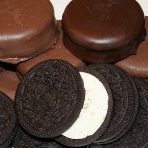 Oreo White Chocolate Dipped Cookies - 64 Count, No Melt Guarantee - Perfect for Gifts, Parties & Holiday Treats