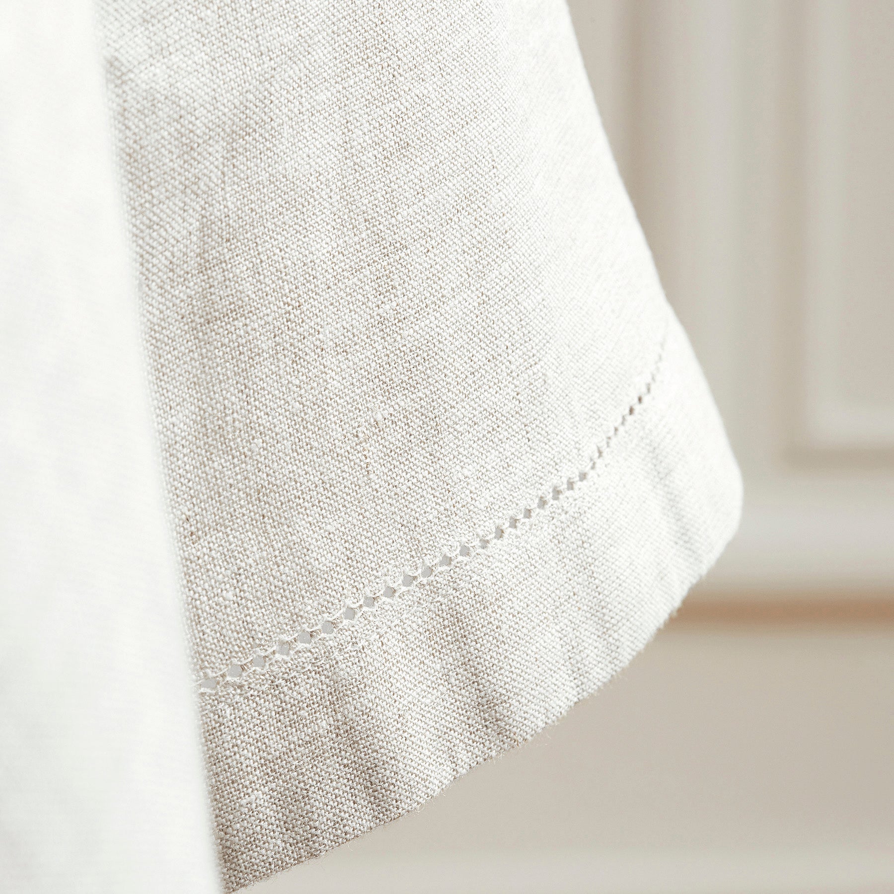 Sonoma Hemstitch Round Tablecloth - 60 Inch White Linen Table Cover for Dining, Parties & Special Events | Elegant & Durable Home Decor