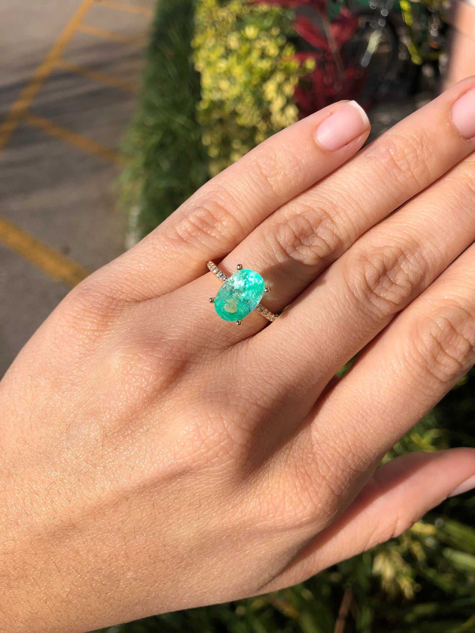 3.10tcw Oval Colombian Emerald & Diamond Accent 14K Gold Engagement Ring for Women - Perfect for Proposals, Anniversaries & Bridal Jewelry